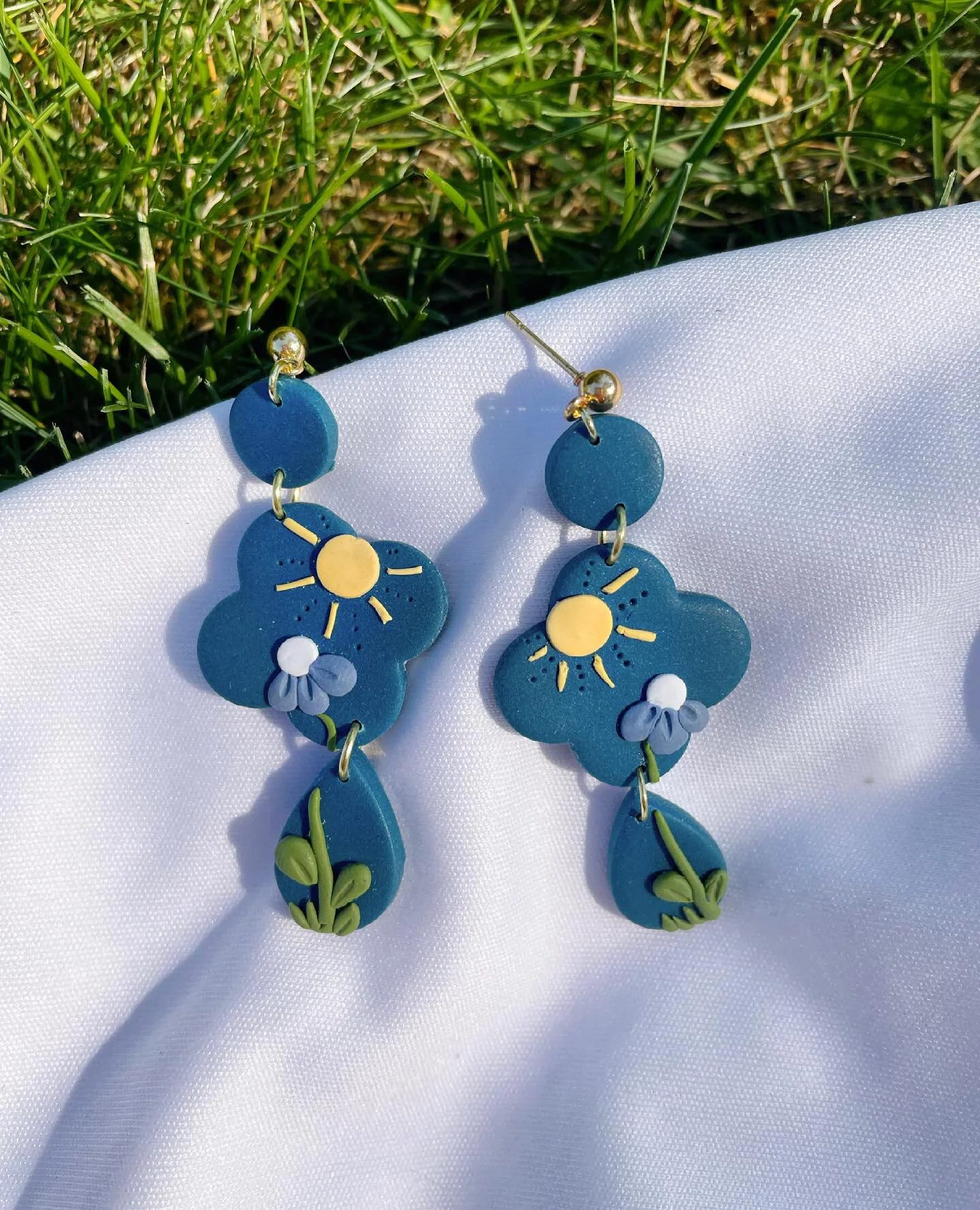 C6E9FE34-AB72-4F48-95D6-4E3B54076A38