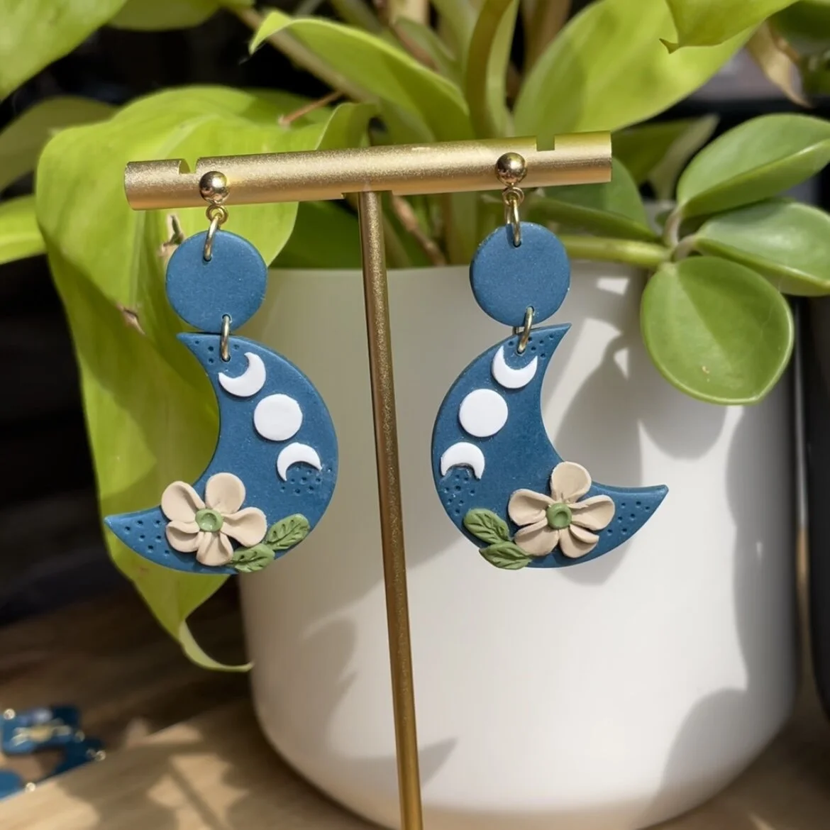 DAD34B24-369F-43C7-BA85-8D243ABF6E99