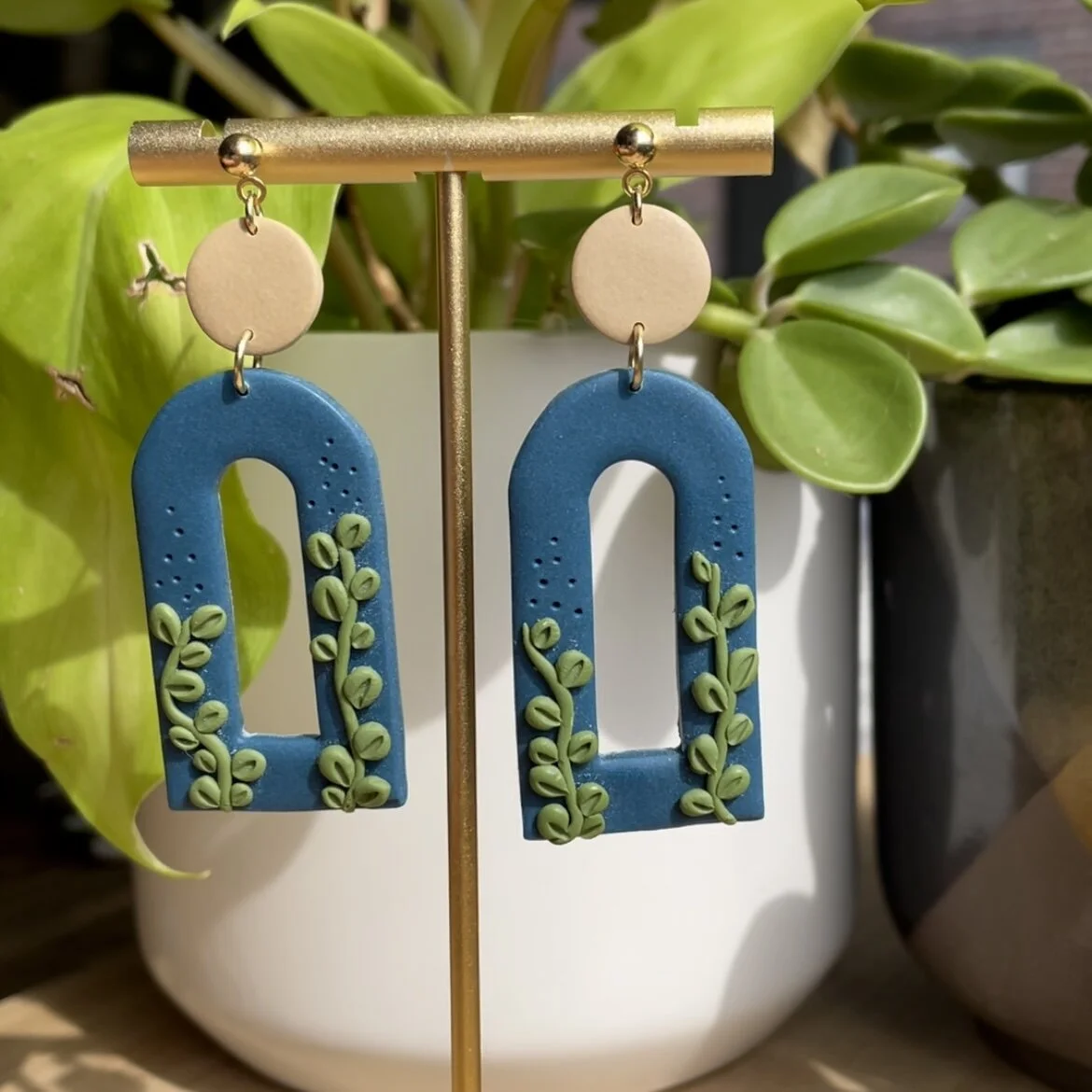 74D7C928-0D2C-4A9F-B7D6-CB379634A67E