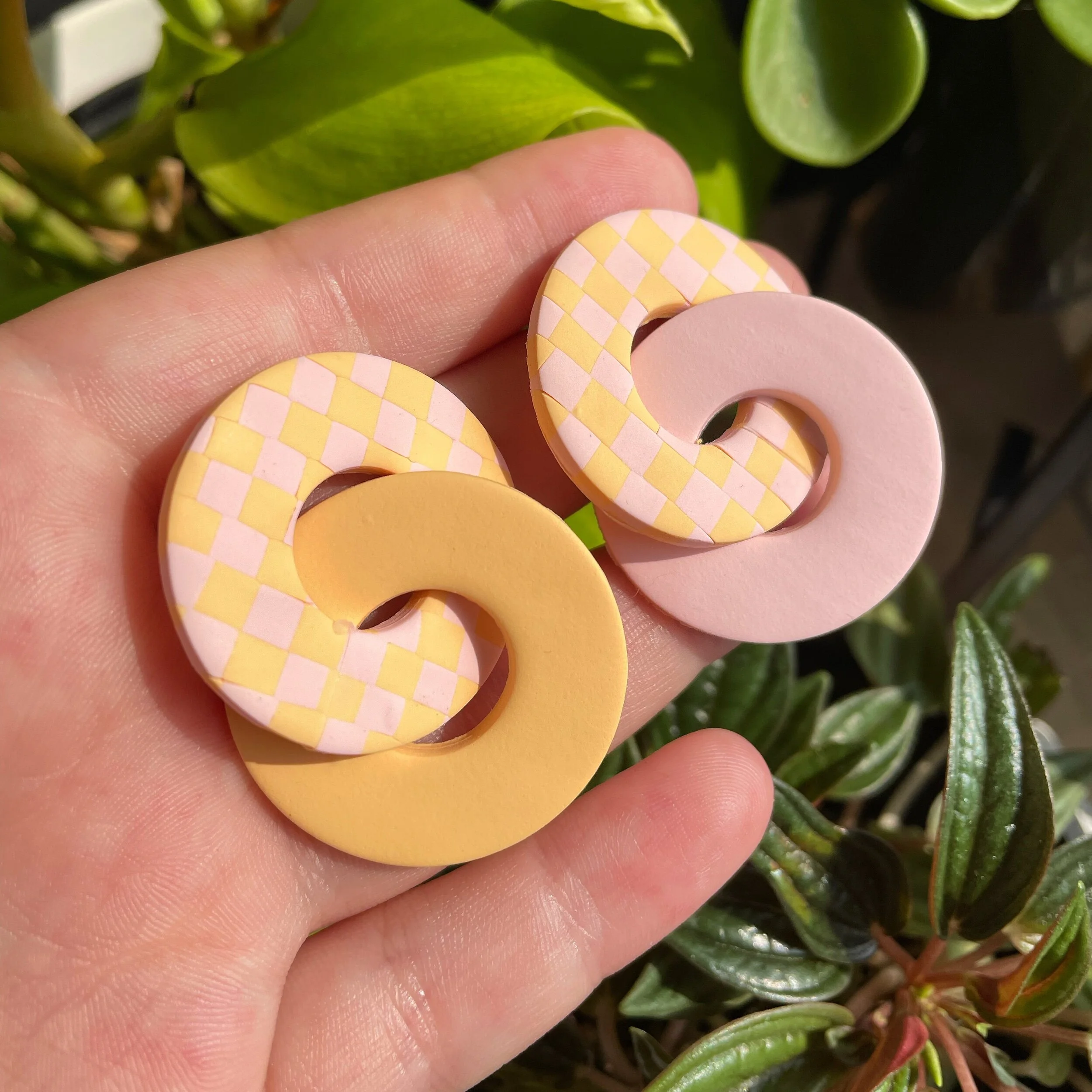 D56E6A40-E42B-4140-AF84-8DD9F37EBACE