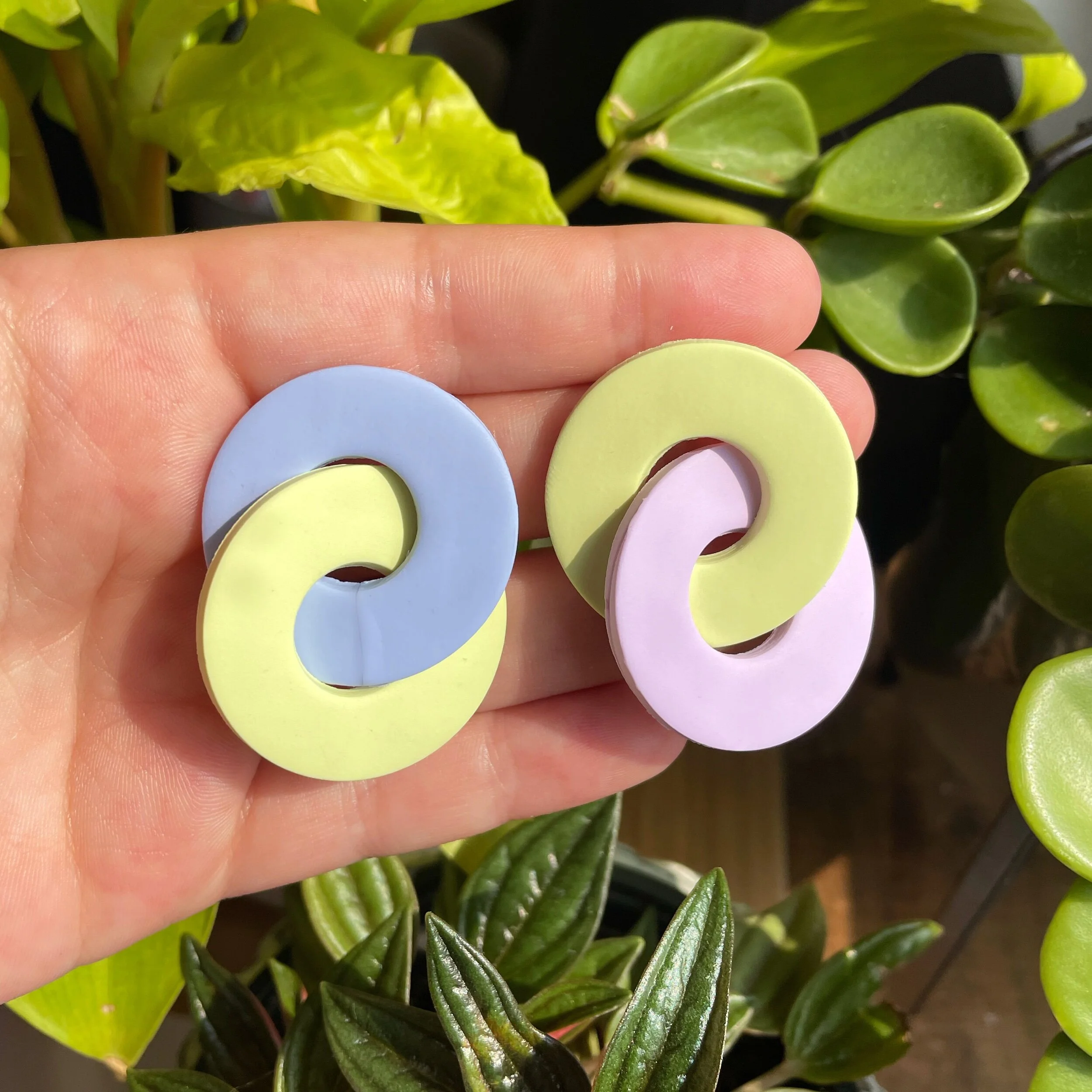 FB197D9C-415A-4562-8A25-9FA7200B7171