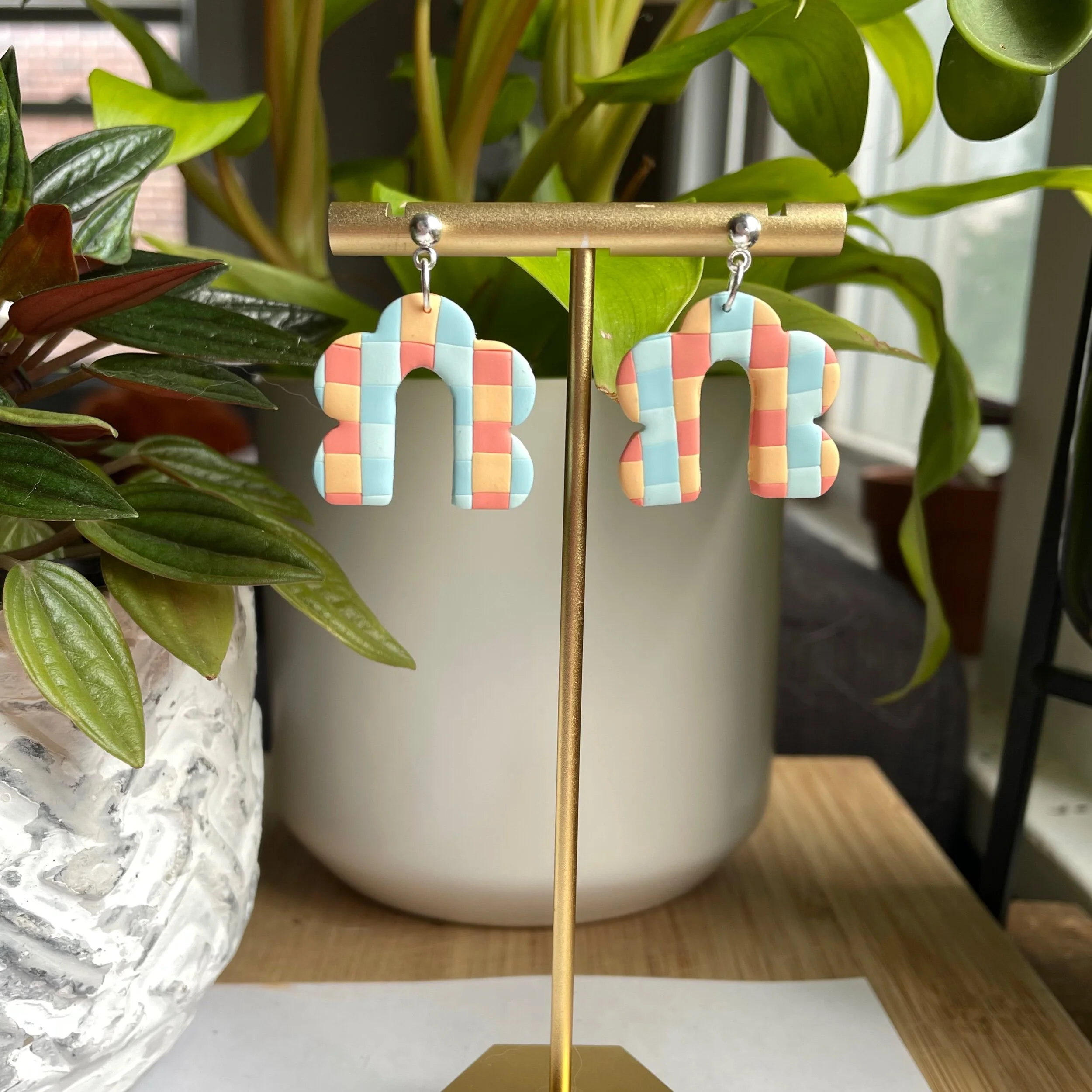 CE89EA85-DBDB-443C-9088-7E885C46DBE0