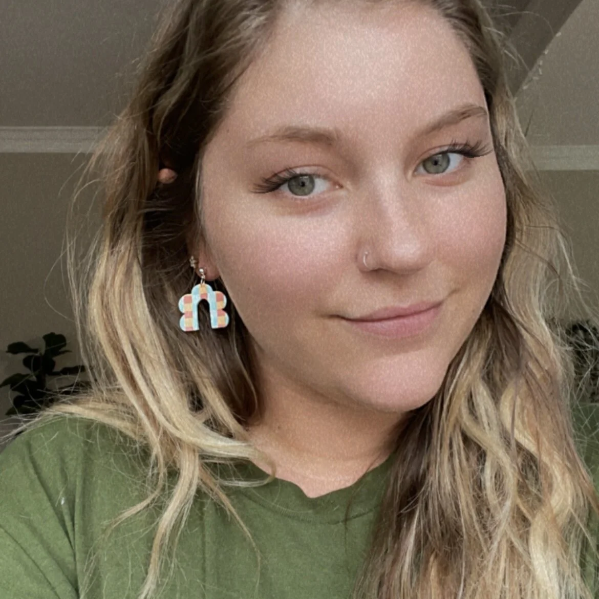 8744CFC1-60E2-42DE-ACF7-6750CC46D02D