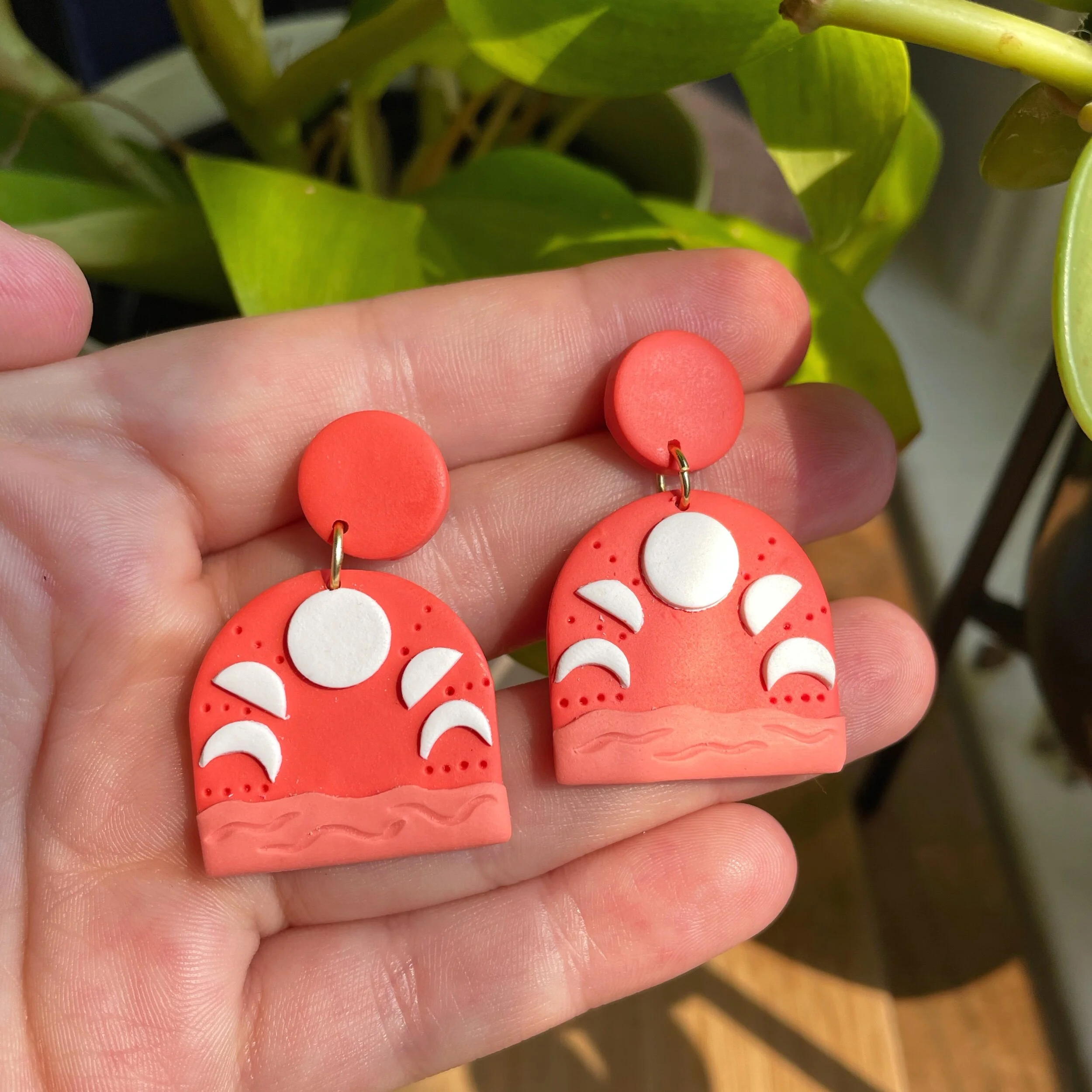 4DE053A6-0924-4371-9A32-F351A92AAEB3