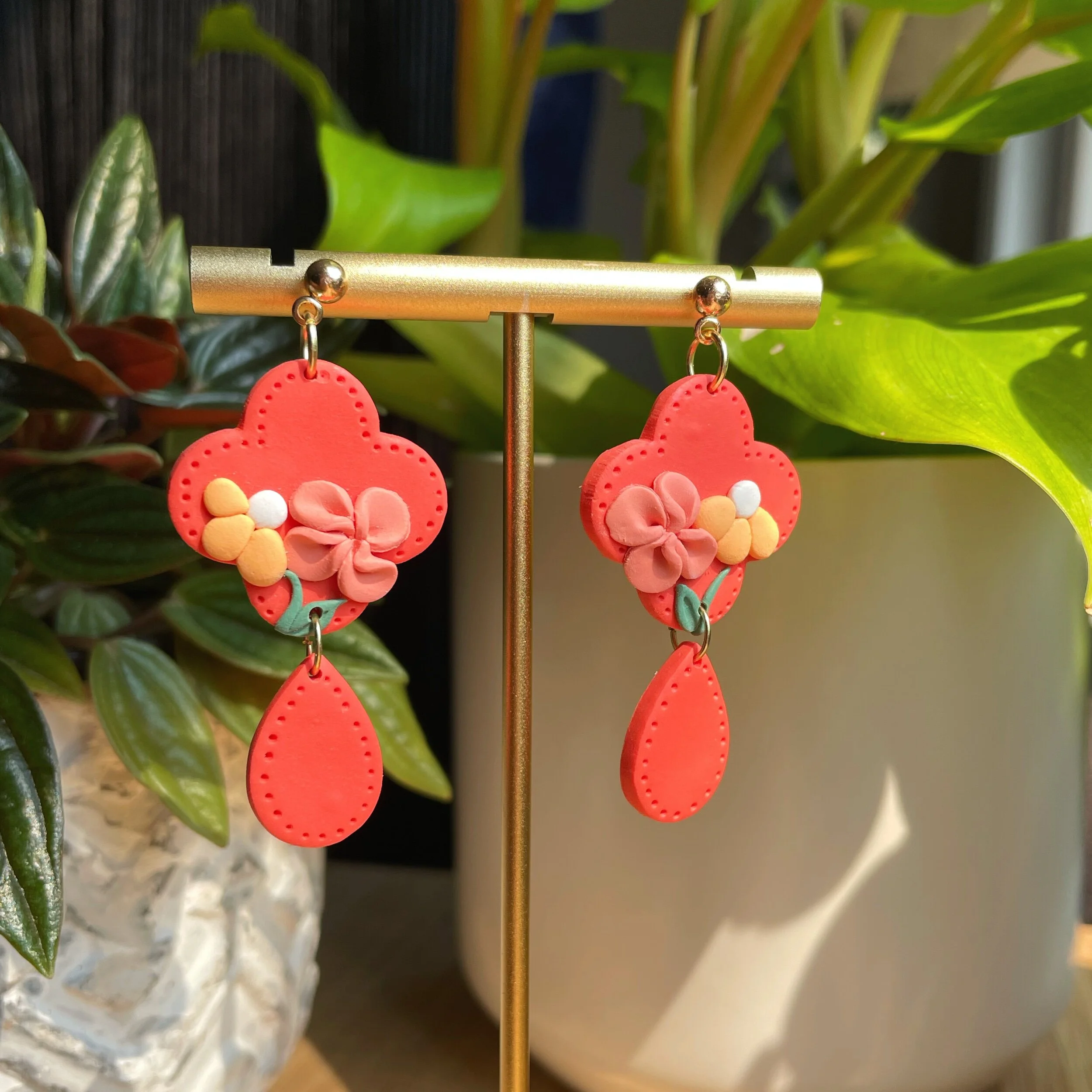 87407906-AF9A-4C0B-8B35-E6672003D1BC