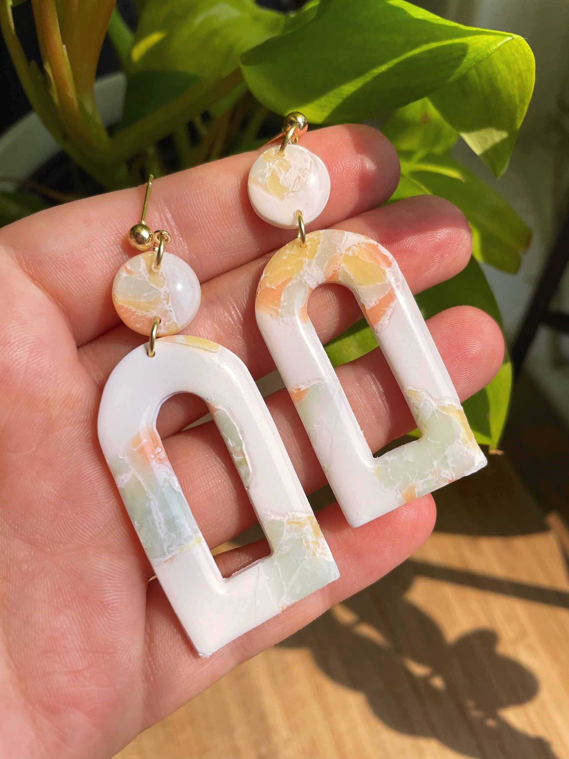 C79D2B6F-351C-405E-9F7E-728D8918A415