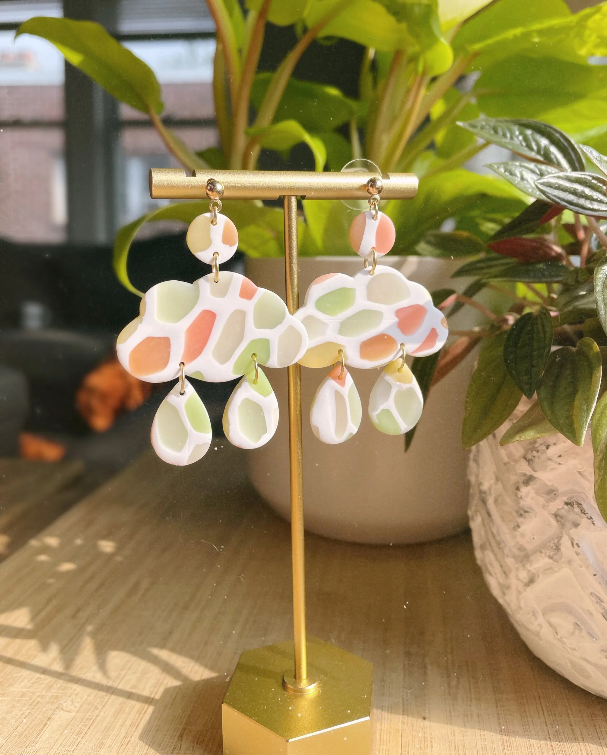 D9AD9497-5DCC-4E39-90EB-DA1D160EA152