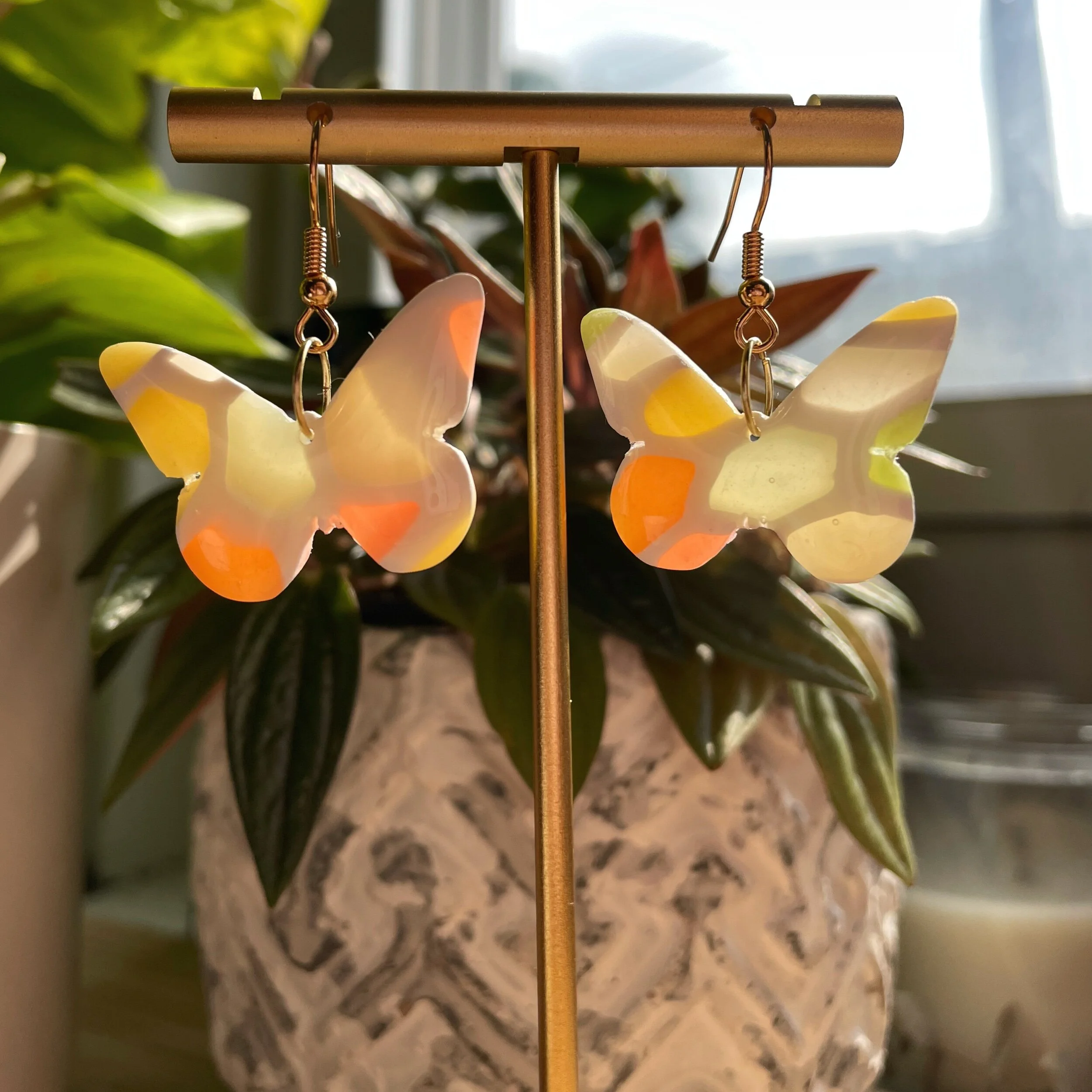 E7C7A919-816B-439A-A66D-D03F22D96512