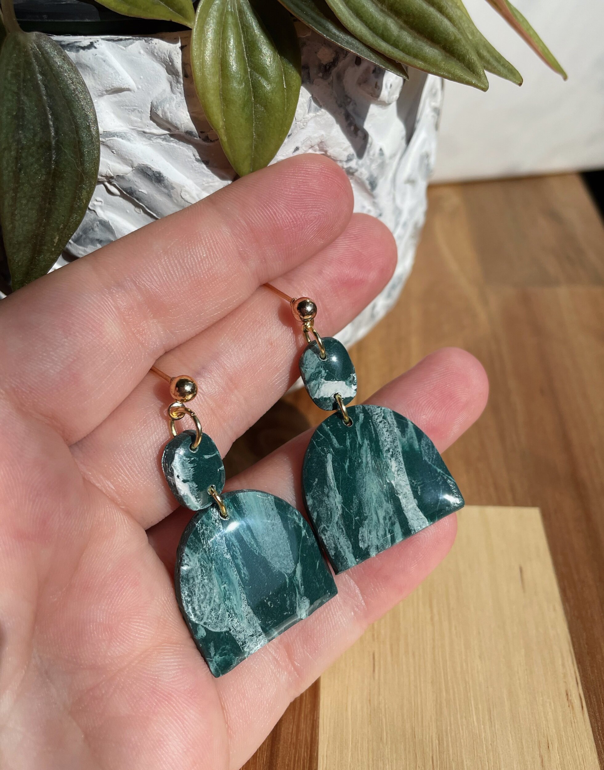 3CB50A86-5E64-4759-9CE0-6DC9F3D782DF