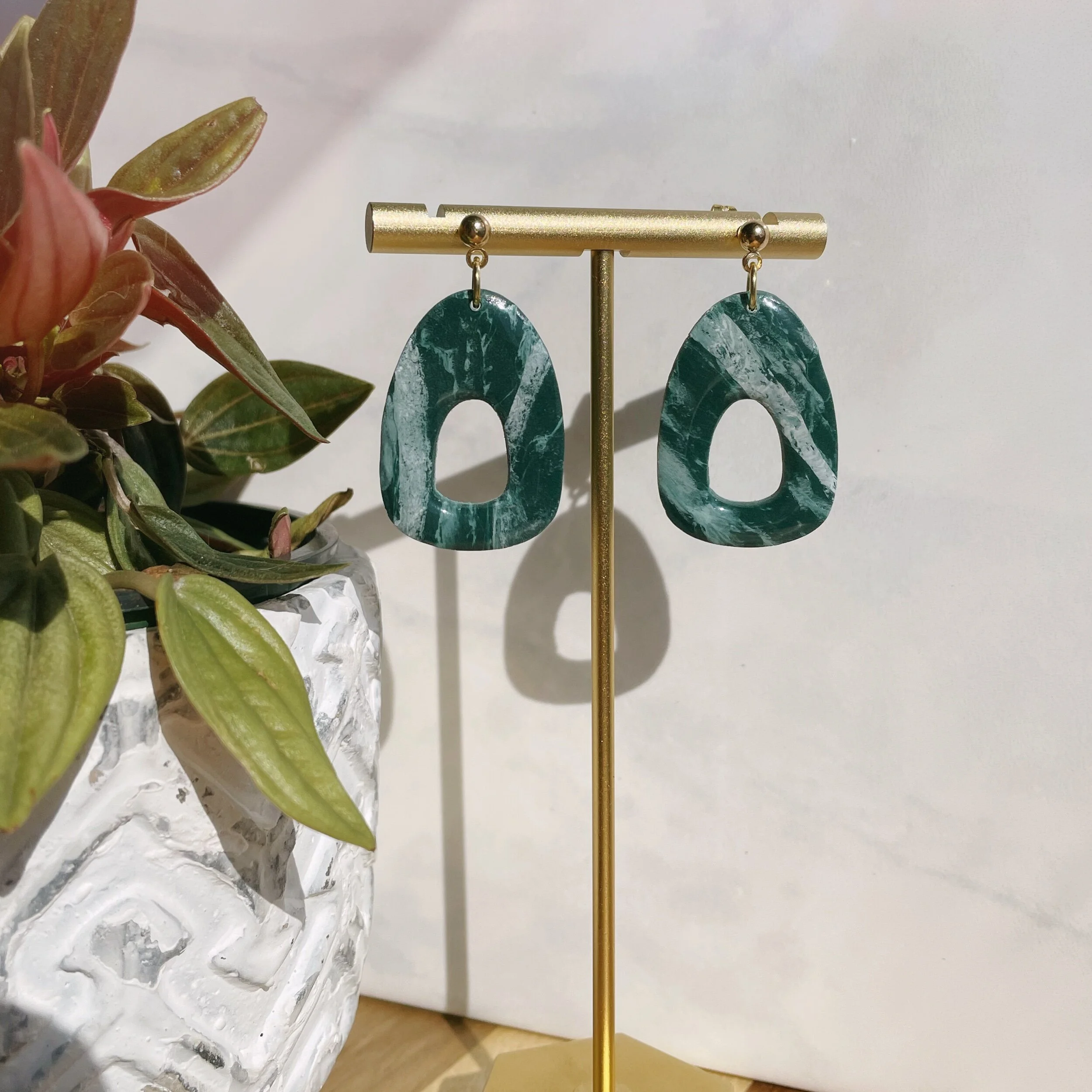 7862FE06-7BDD-4EED-B7BD-2E10DBFC8013