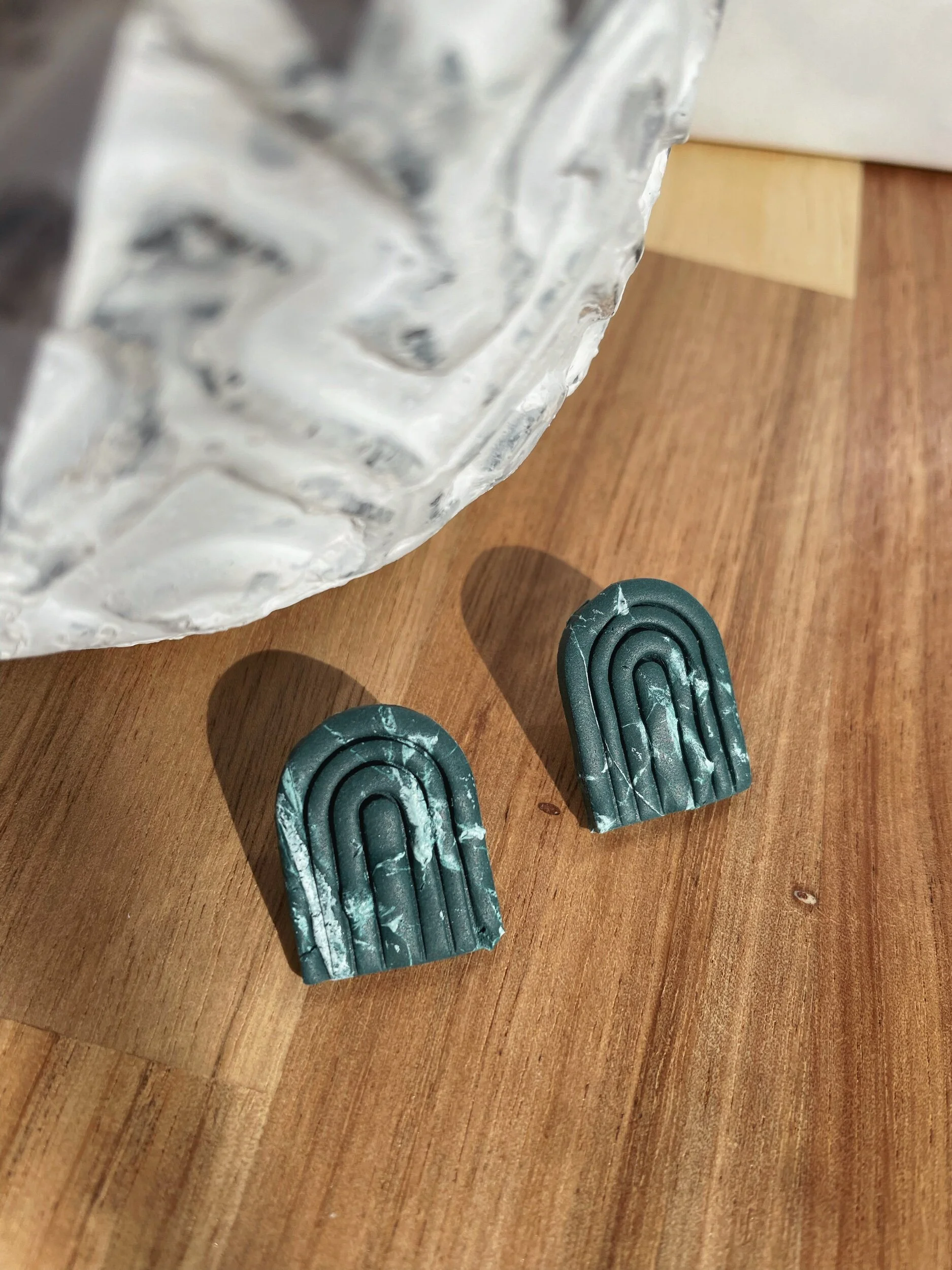 0C4E4FF9-7851-4D3E-A658-27429B56D0ED