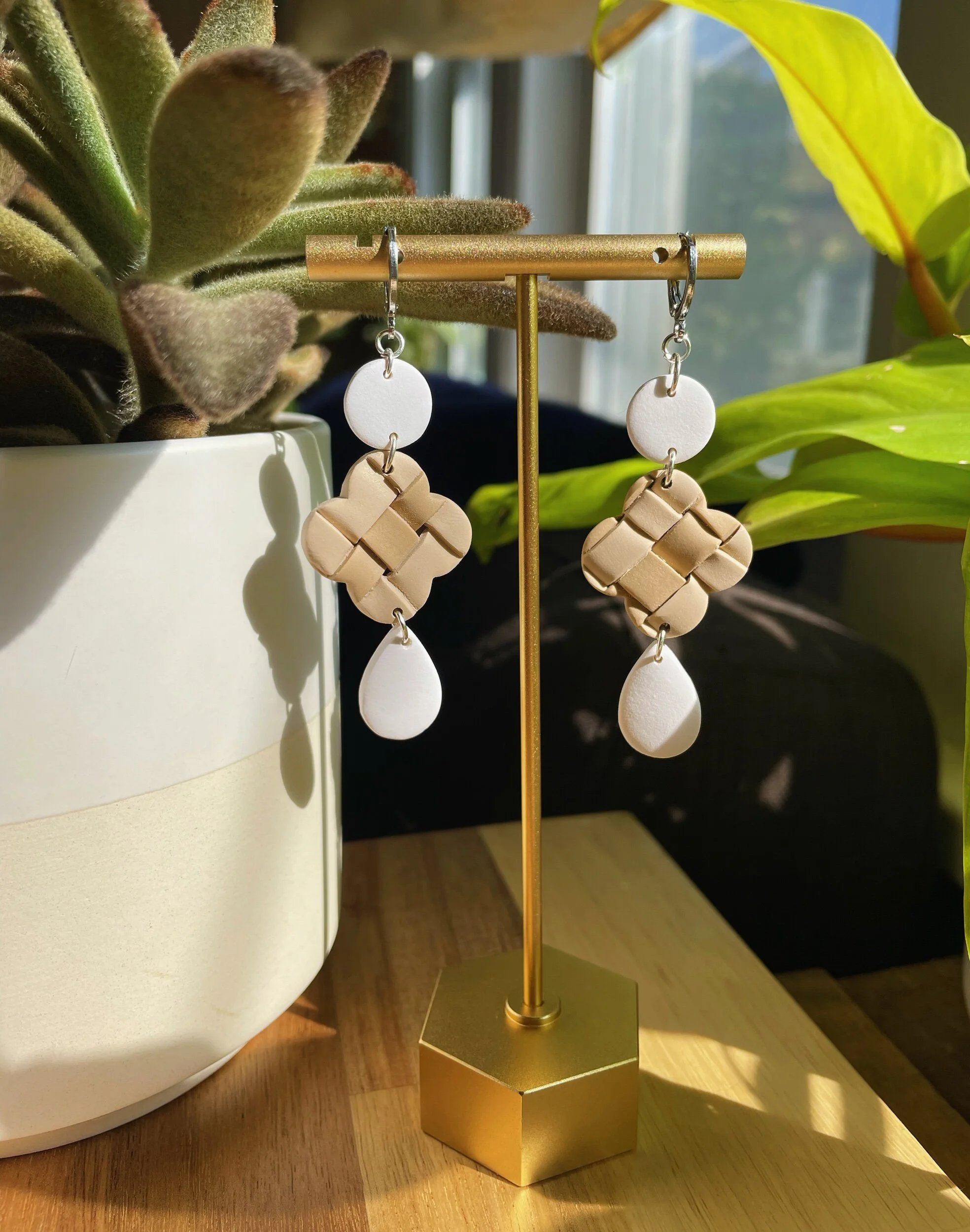 AC5B4F75-4F1F-47A2-AE40-DEFD509EDFC9