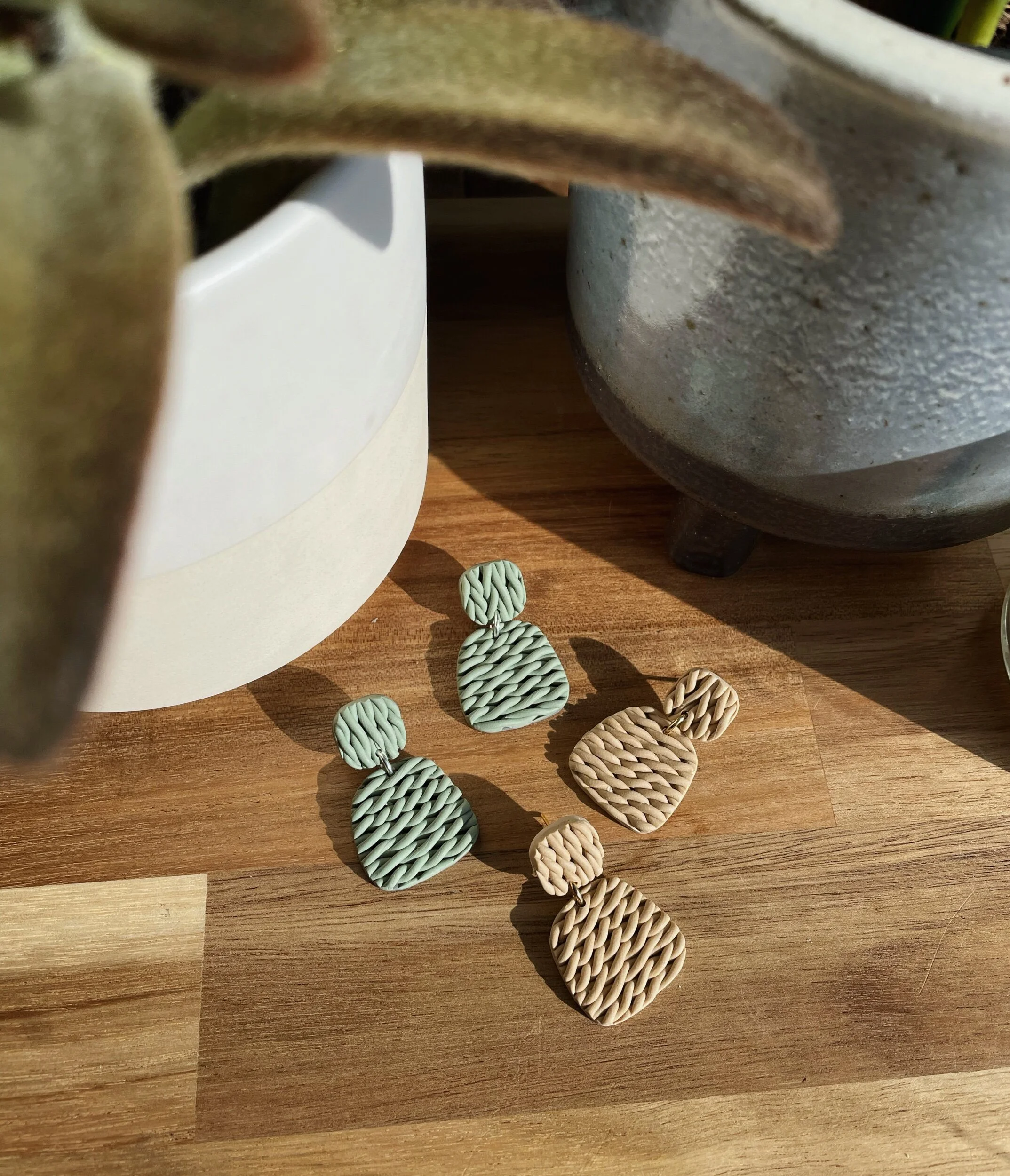 AAE416EB-2199-40BF-8B2F-A971D47C468E