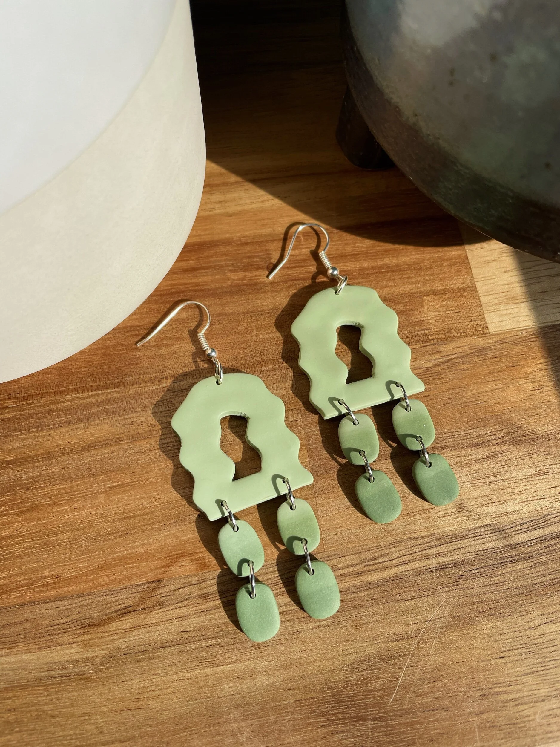 73B6E483-07E4-40F6-BEDA-170316DE9221