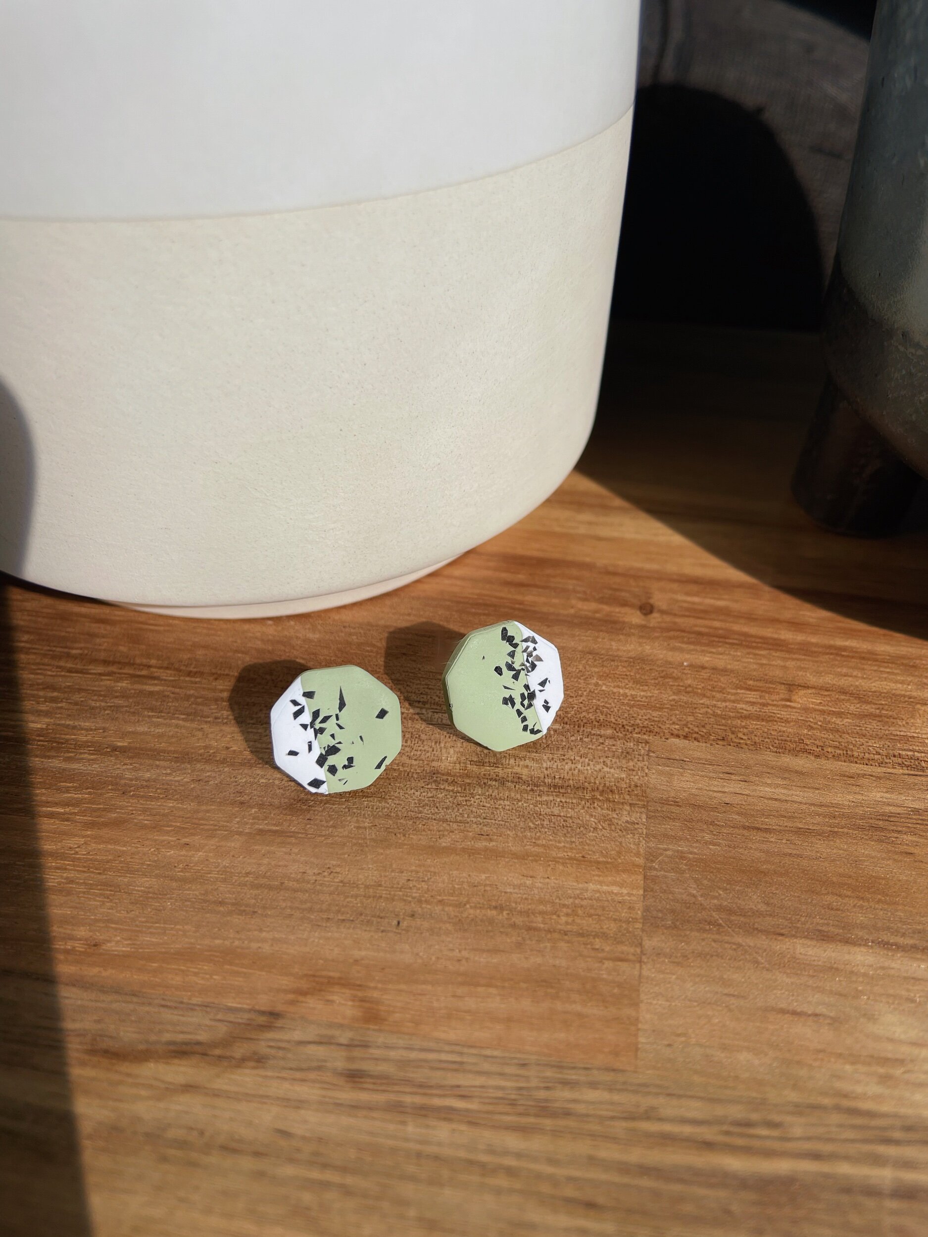 C548F2DE-1FBE-4EDD-A245-7A26390FE14A