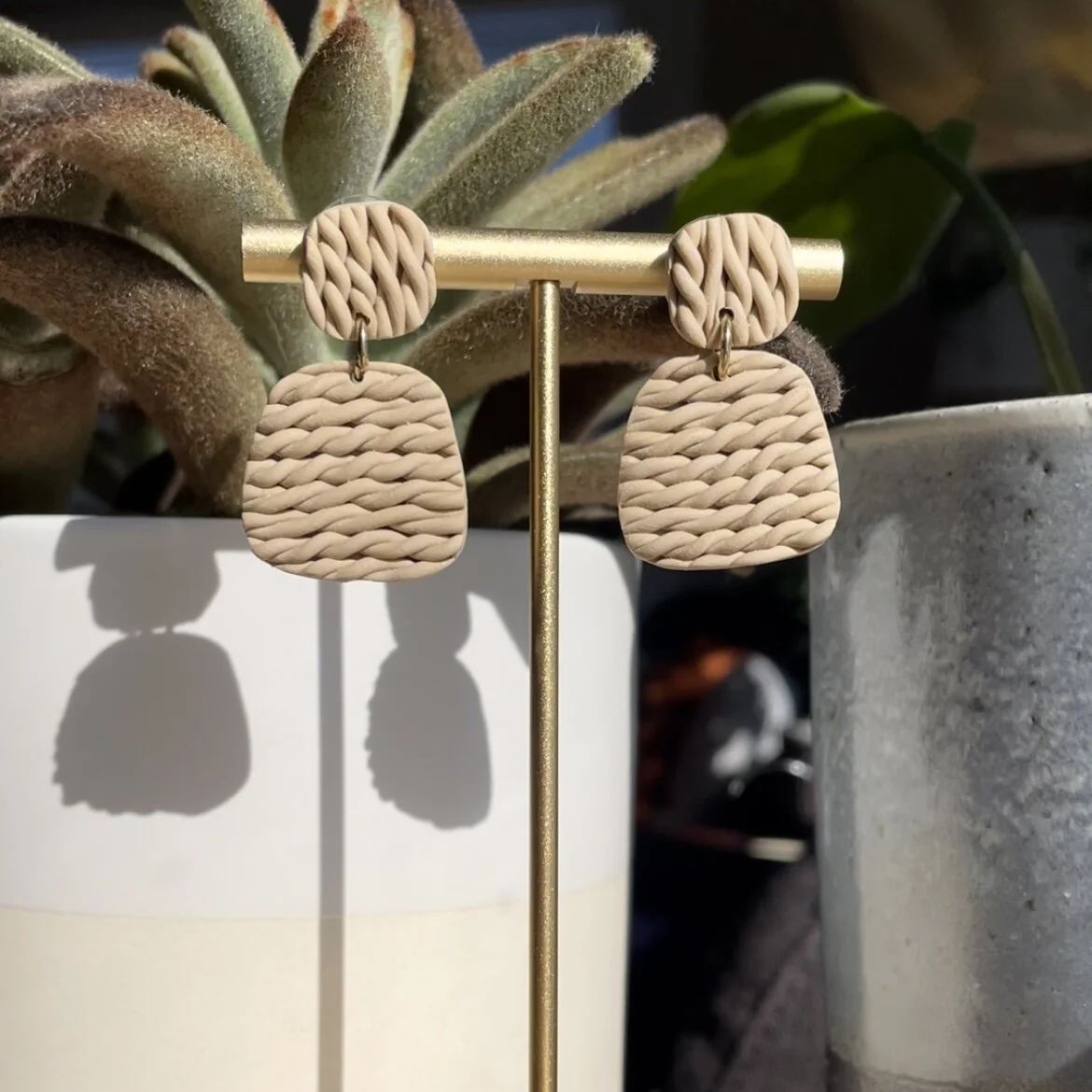 F2252481-216E-4DF8-A4E2-41FBD63D2366