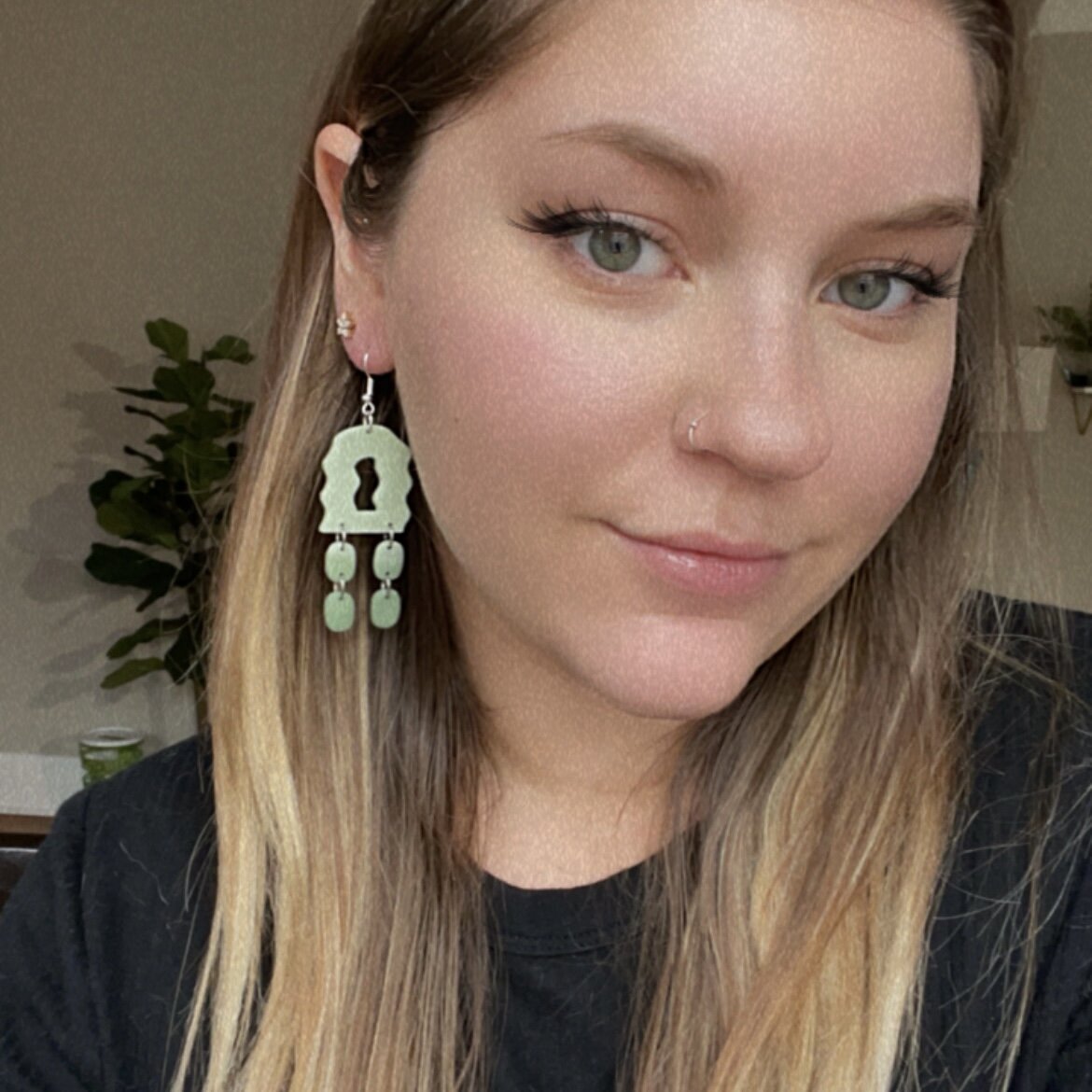 5C87DC81-82A0-4E8C-B5A7-2B147969633A