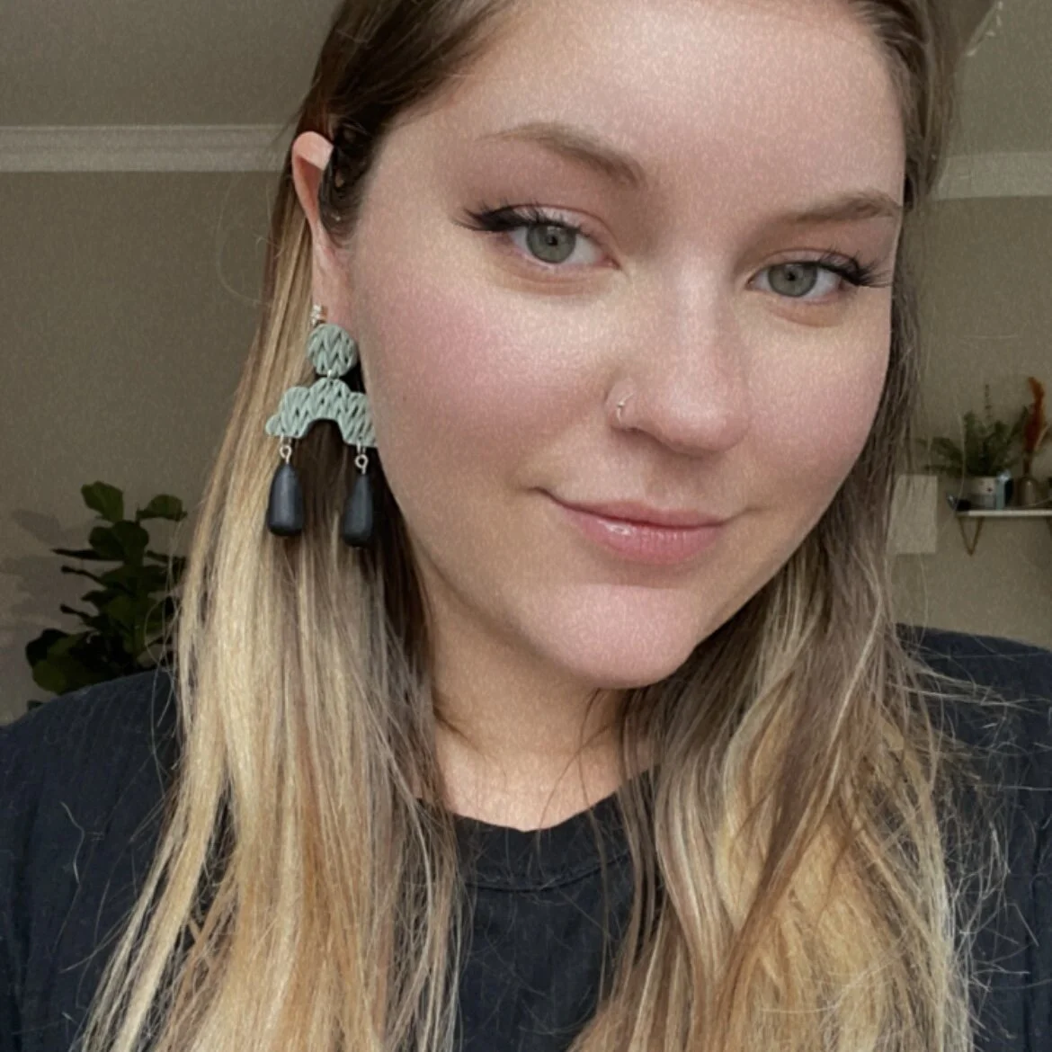 81AED63F-75D9-42F3-97BE-EB1BA577B77C