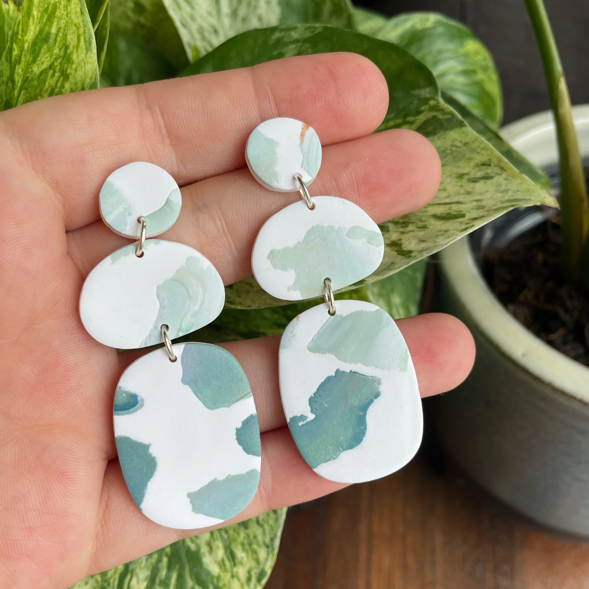 115CD6ED-6E14-48DA-AD71-CF8AD1D53F61