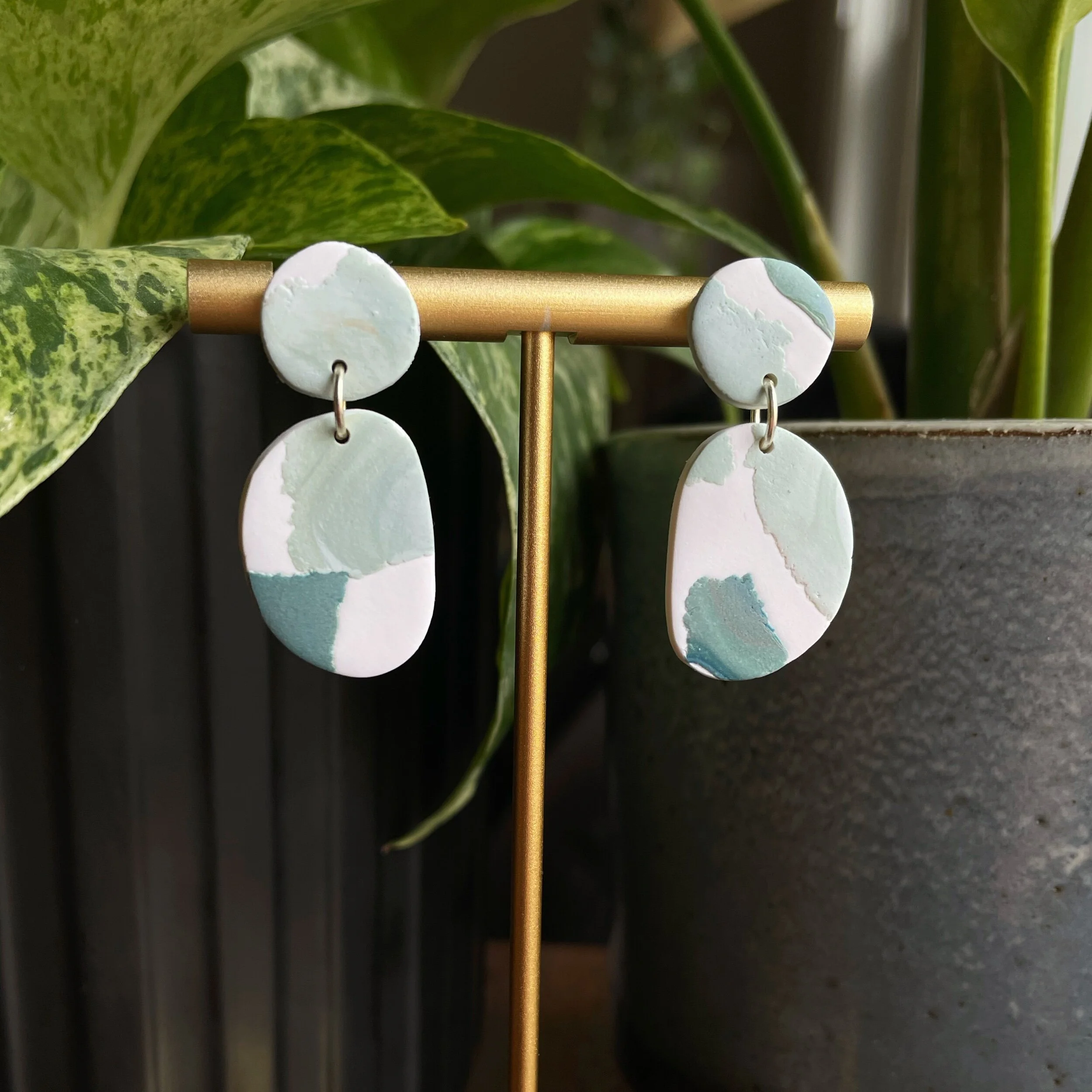 FC54EC8E-0A28-4167-AD8A-BE3C44606893