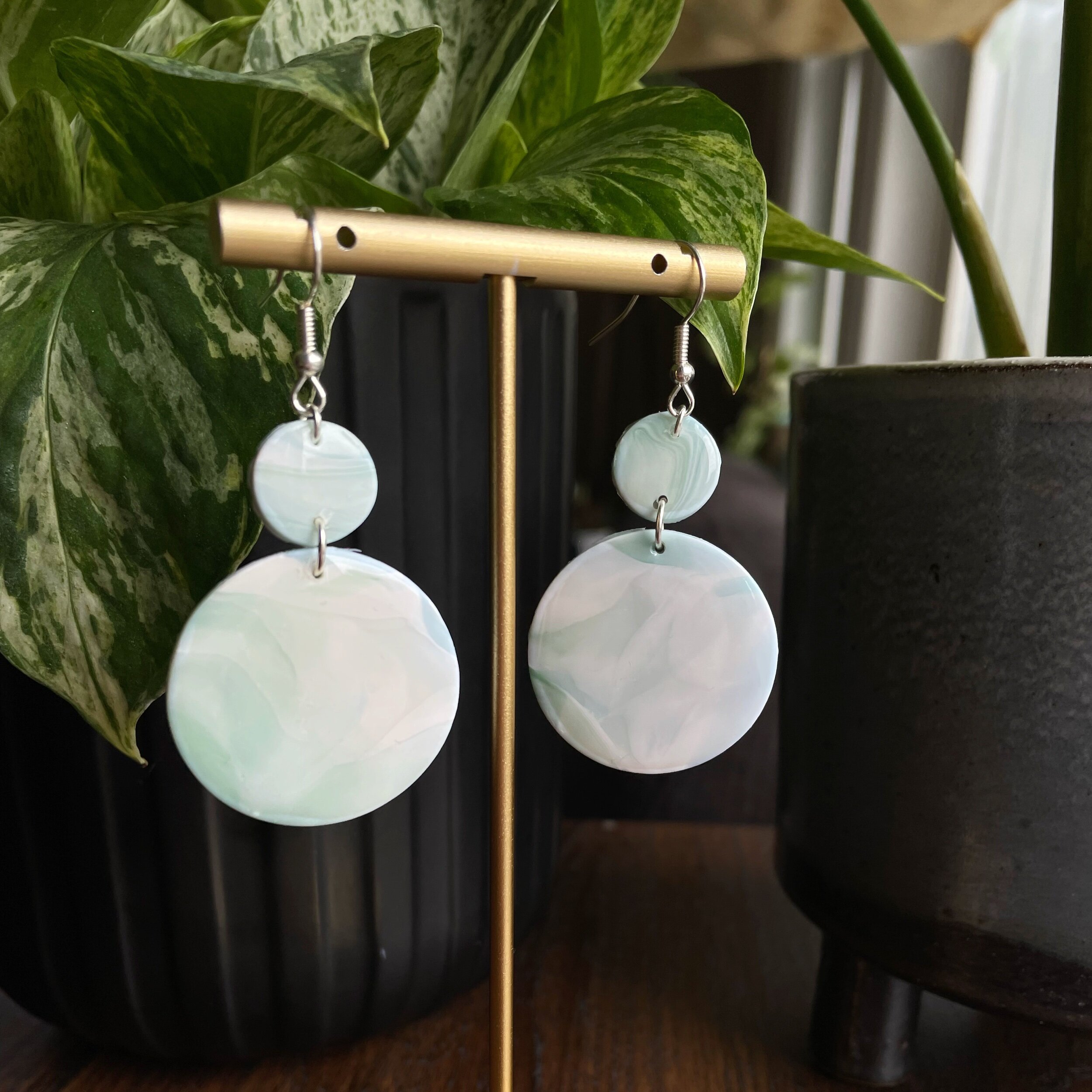 F46B7FB5-803F-4673-AB9E-758B1FA14C63