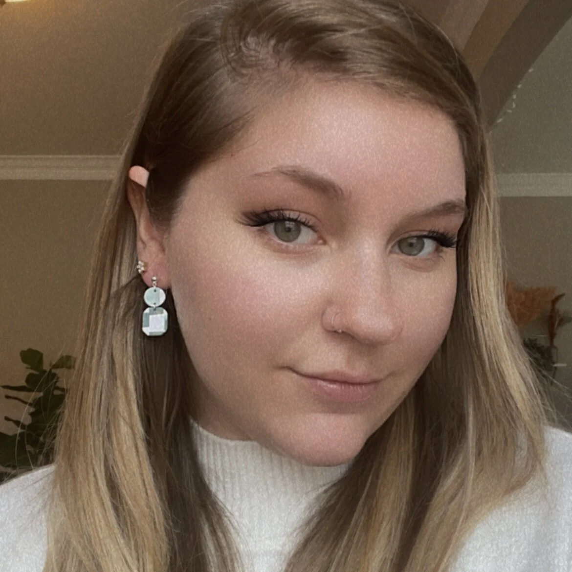 CA1B7AB8-D576-44D5-819C-6881ED195245