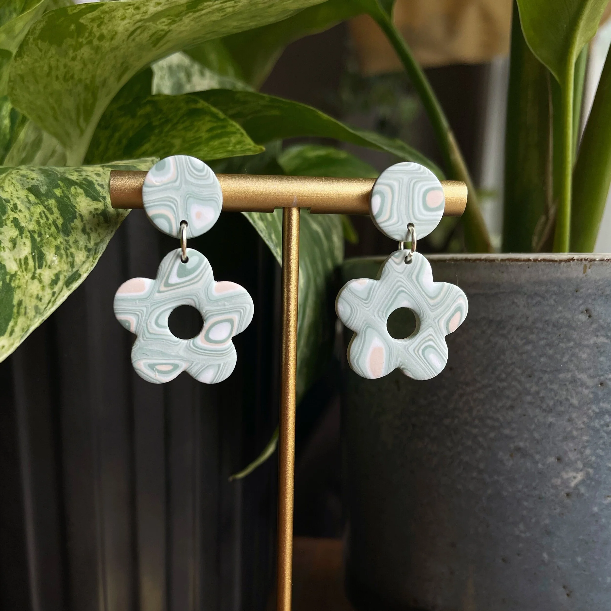 E01D6005-D436-4DD3-BFB5-993035AF93DA