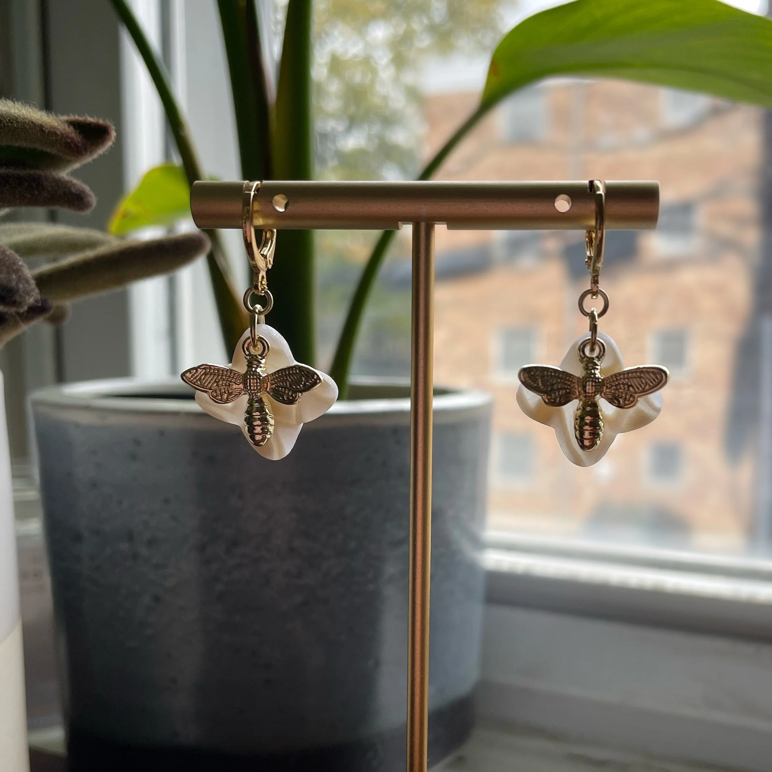 1EB0F5DC-0D27-4926-A73C-4B54A50D24BA