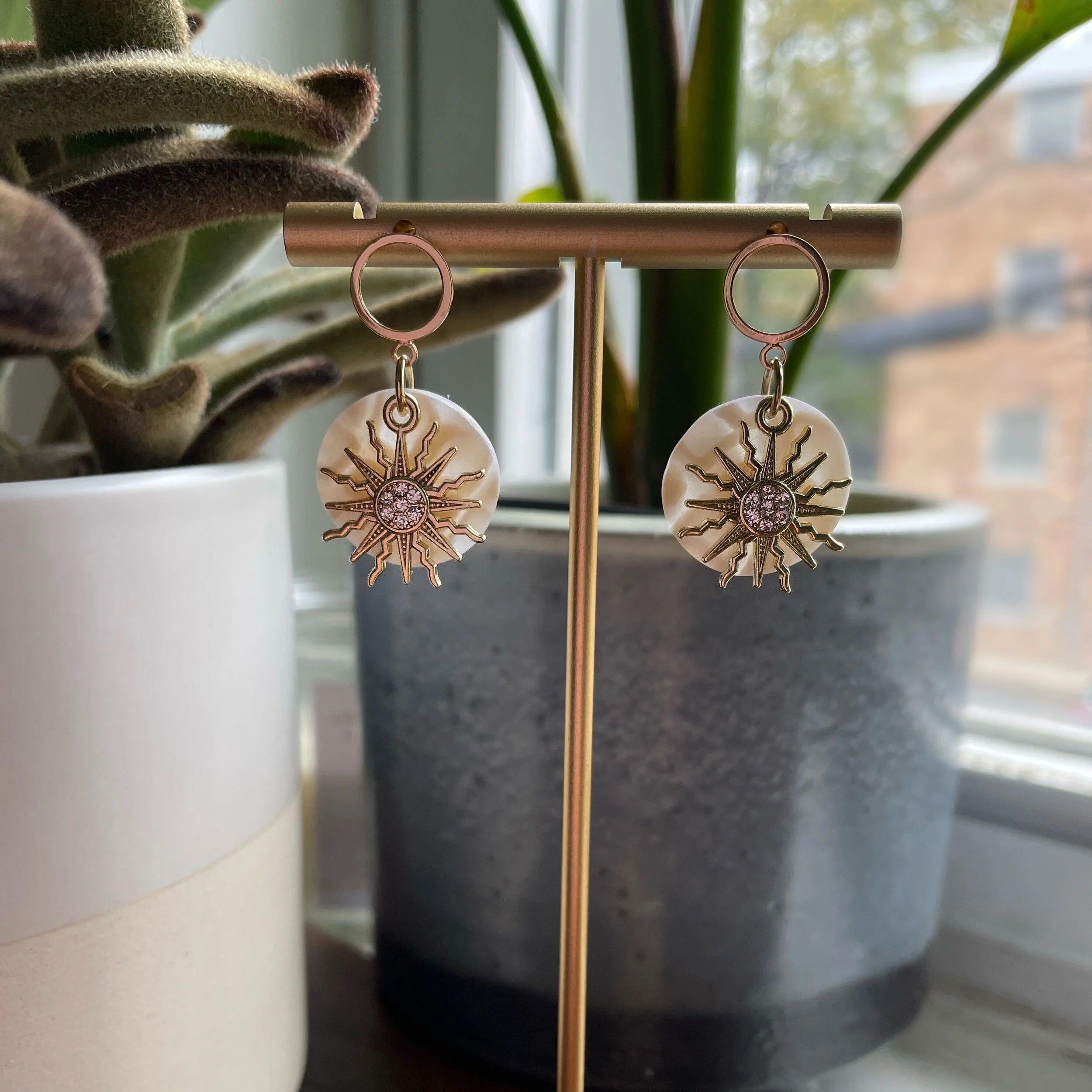 EC1C5DFB-0DCB-41C6-83A2-5969E1DEC10E