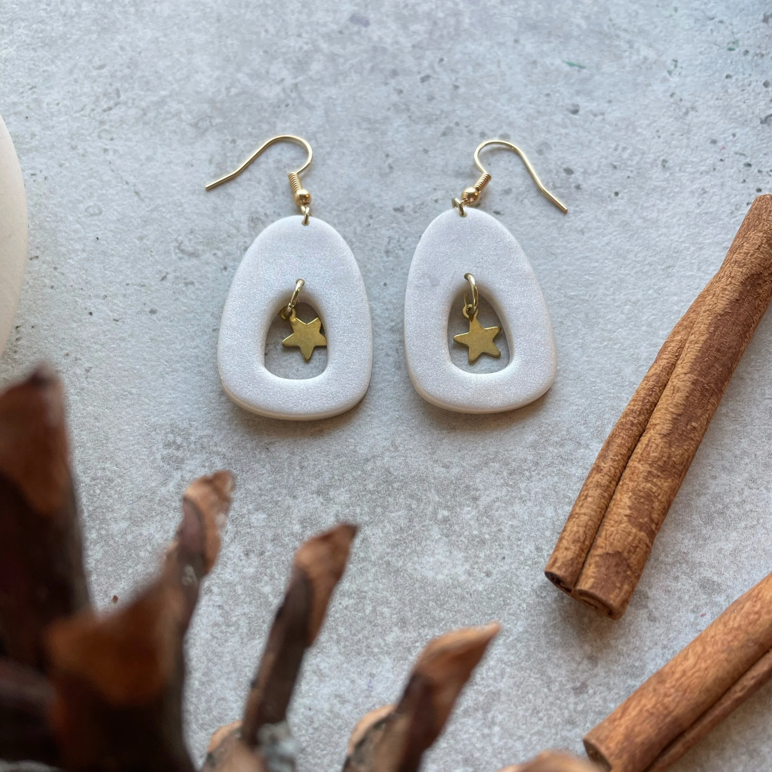 9A6D83A0-88A0-4BAC-94F0-61461D9CDF79