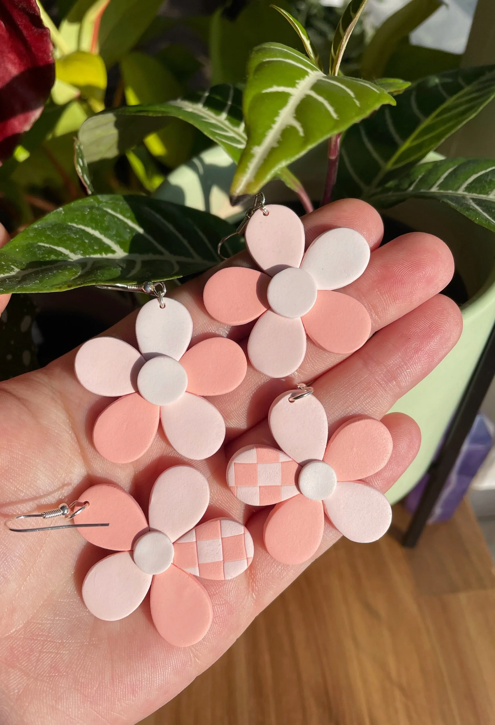 5A160861-1285-4A82-9F9B-7869FD06ACB8