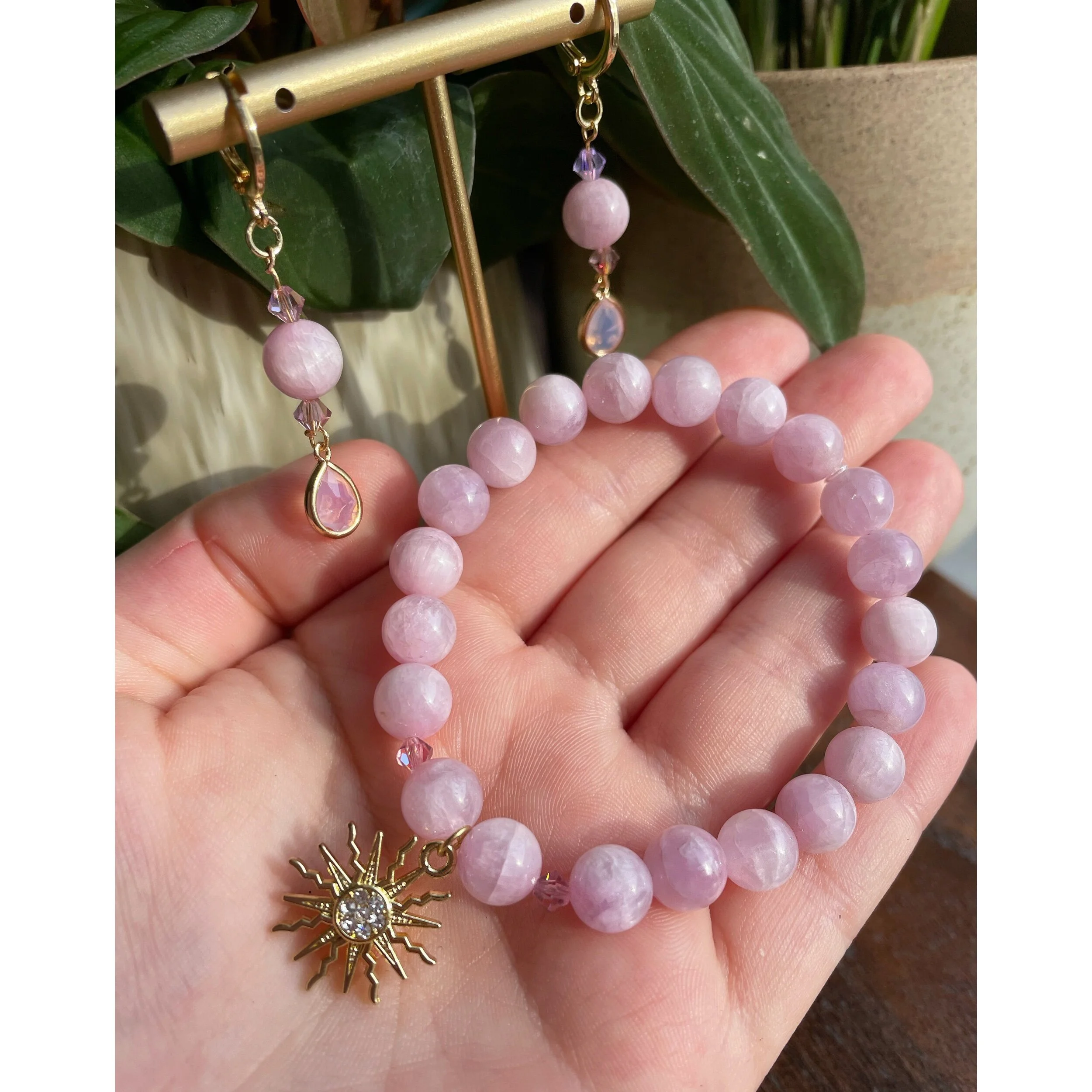 F53142B8-4F9A-490F-88F0-7641F019E1AD