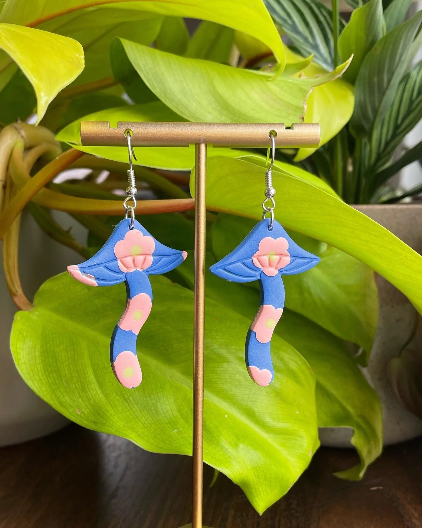 68AE5F93-0817-4AB3-931A-9A4A9A834C84