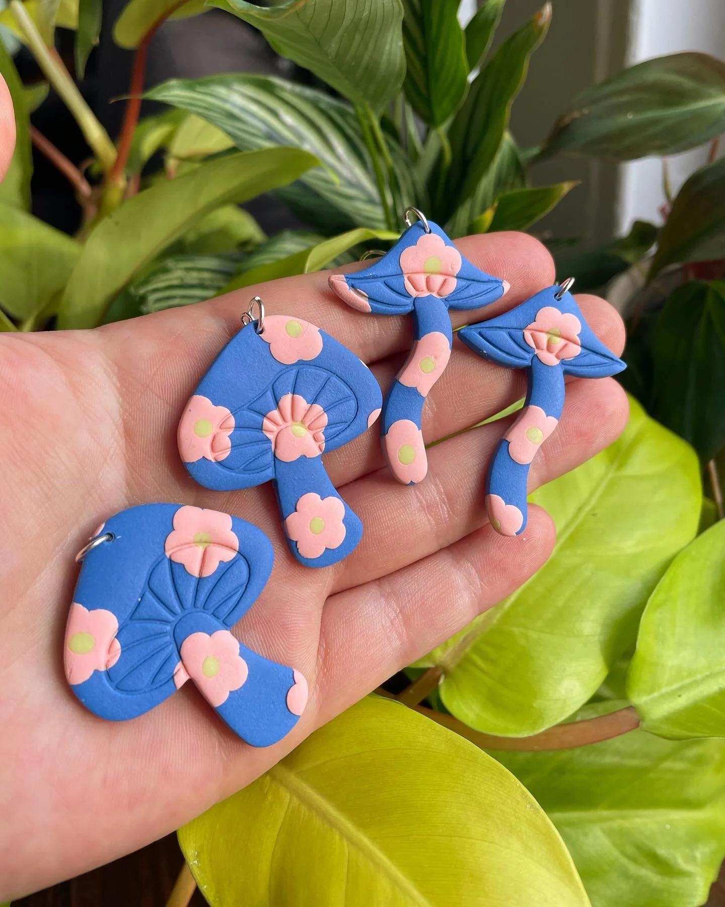 48C2FFEB-D1D2-413F-8F39-E4A2CE7E27C9