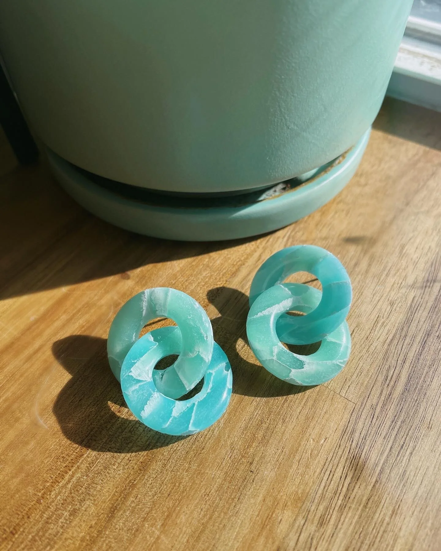 F77AFE57-3F51-4E1C-BBA8-21CD8F805DCB