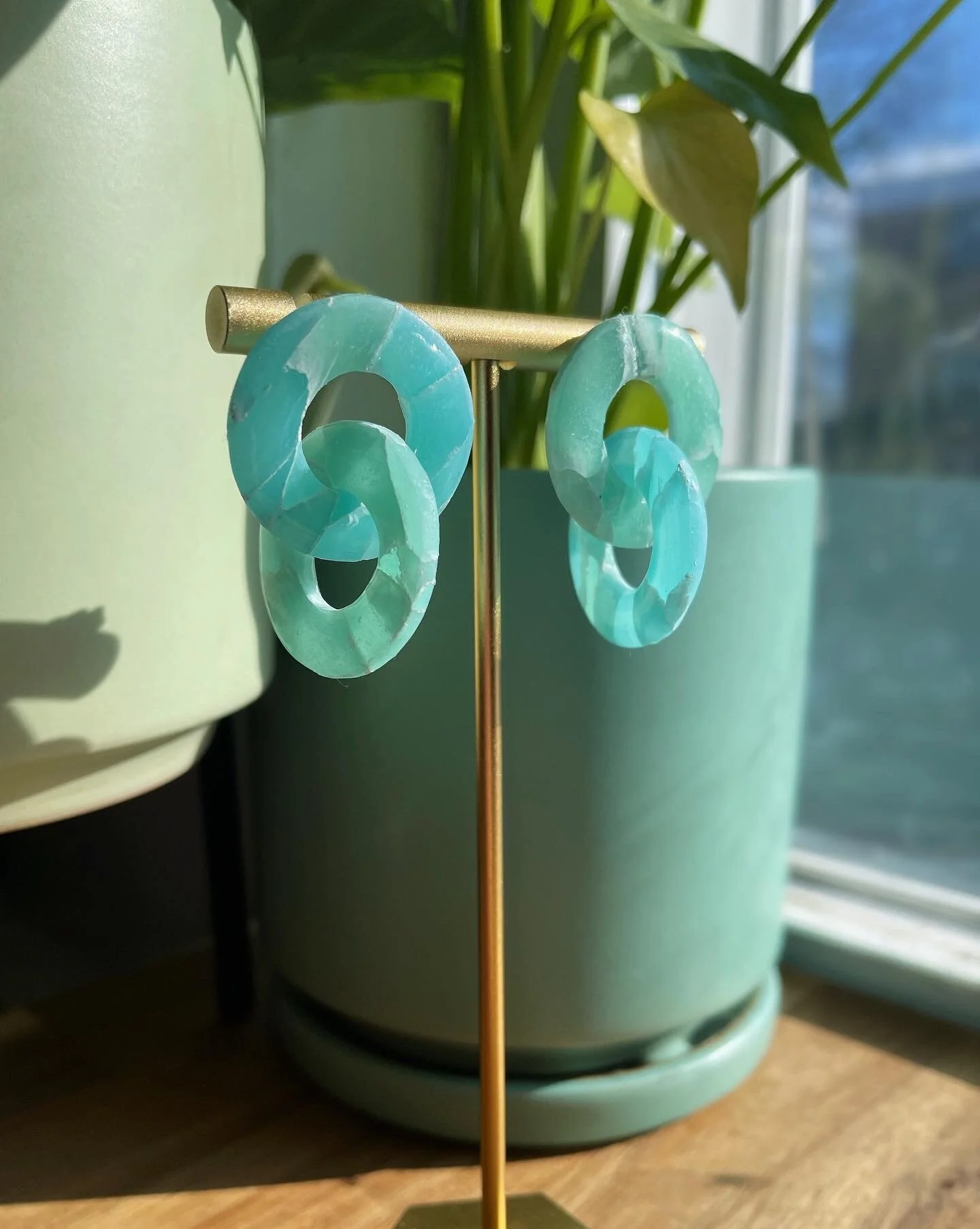 E738984B-B385-4FFB-A92E-D01C2E59F7EB