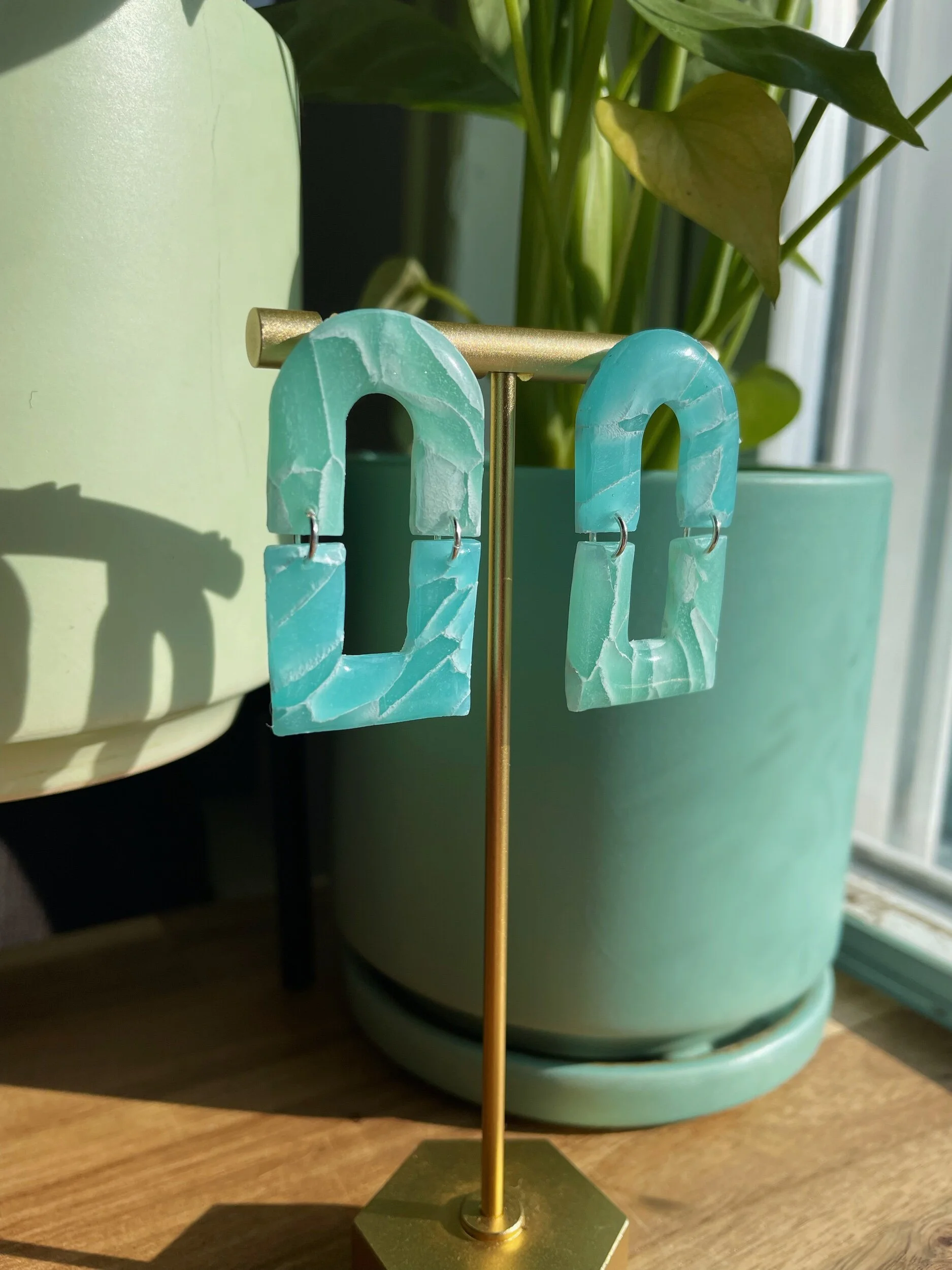 4910787E-5C78-4F4C-9B2C-110F1681C5A1