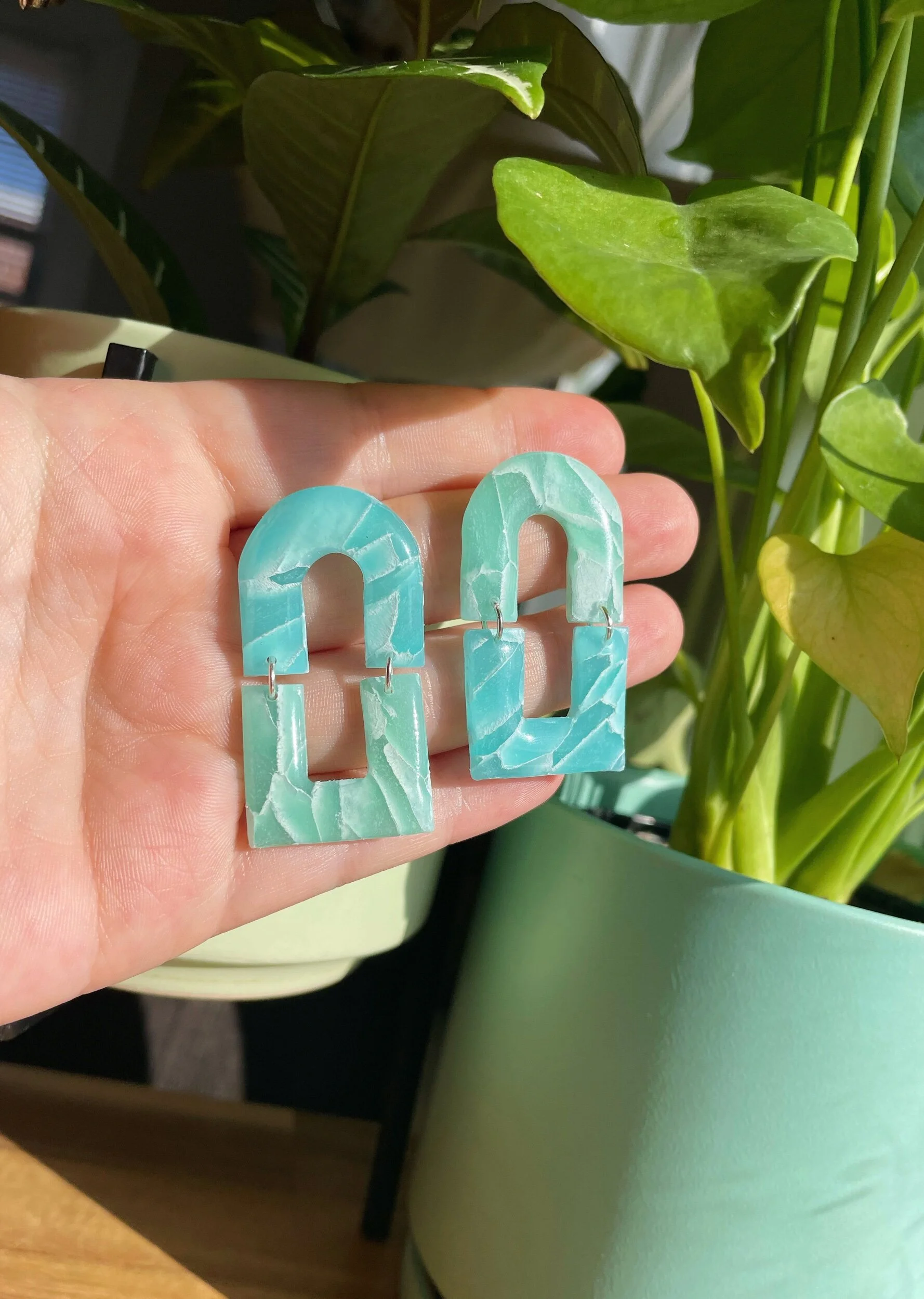 A6C90831-7982-4B80-ACD0-DB0DC4482432