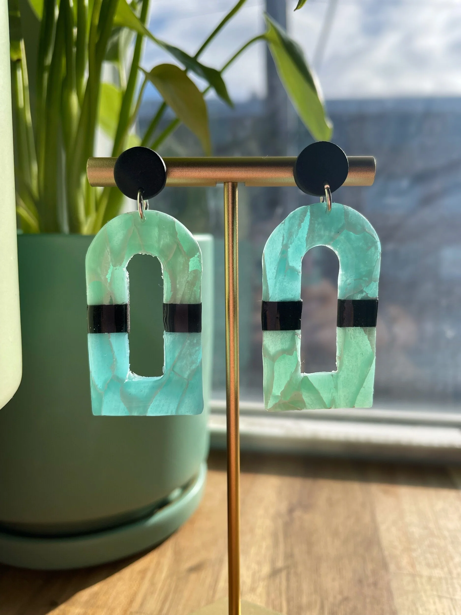 B6329867-15E2-489F-9E6D-A9776503971D