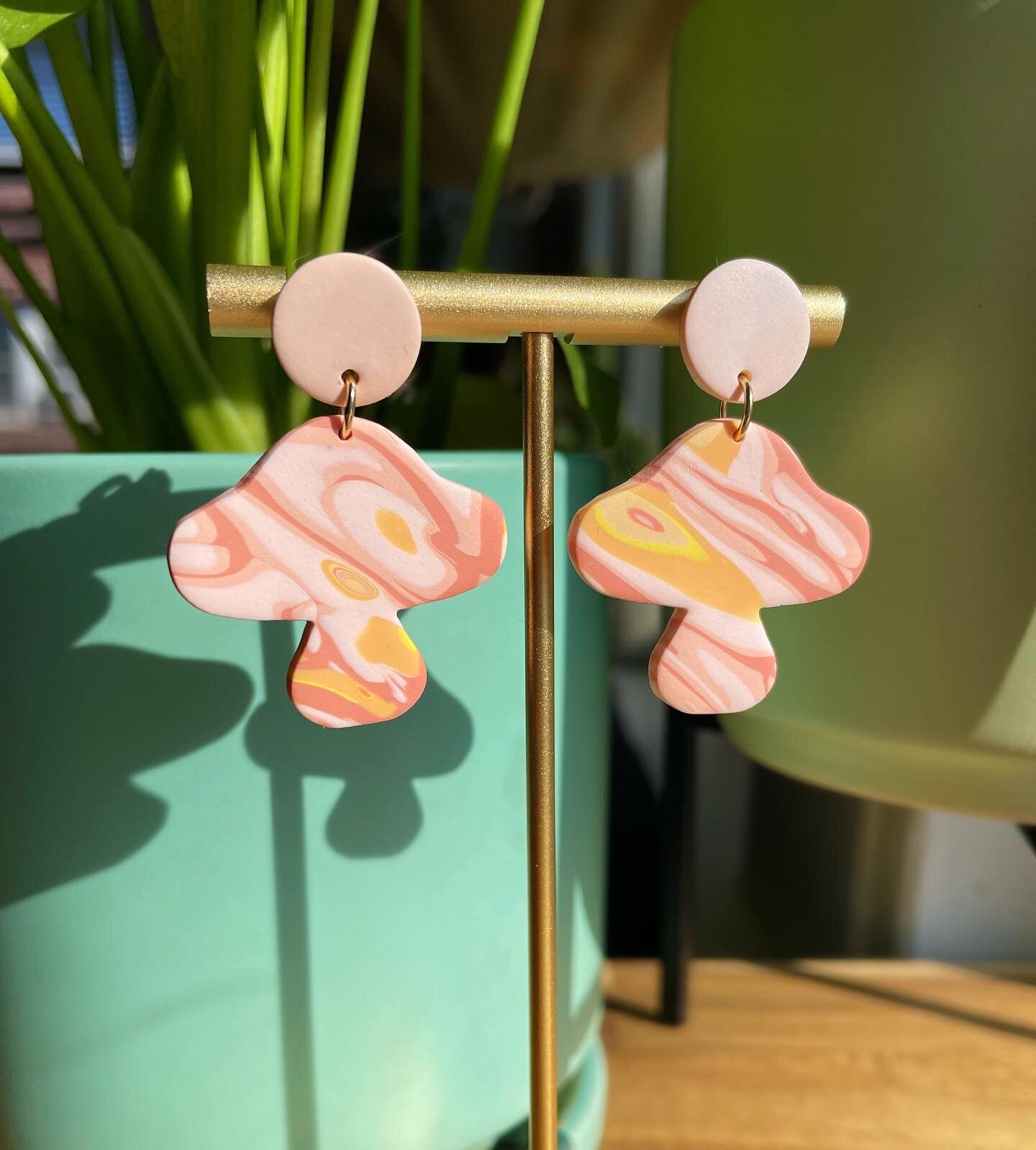 AC9D28C5-F191-4974-A127-EE5959EC6588