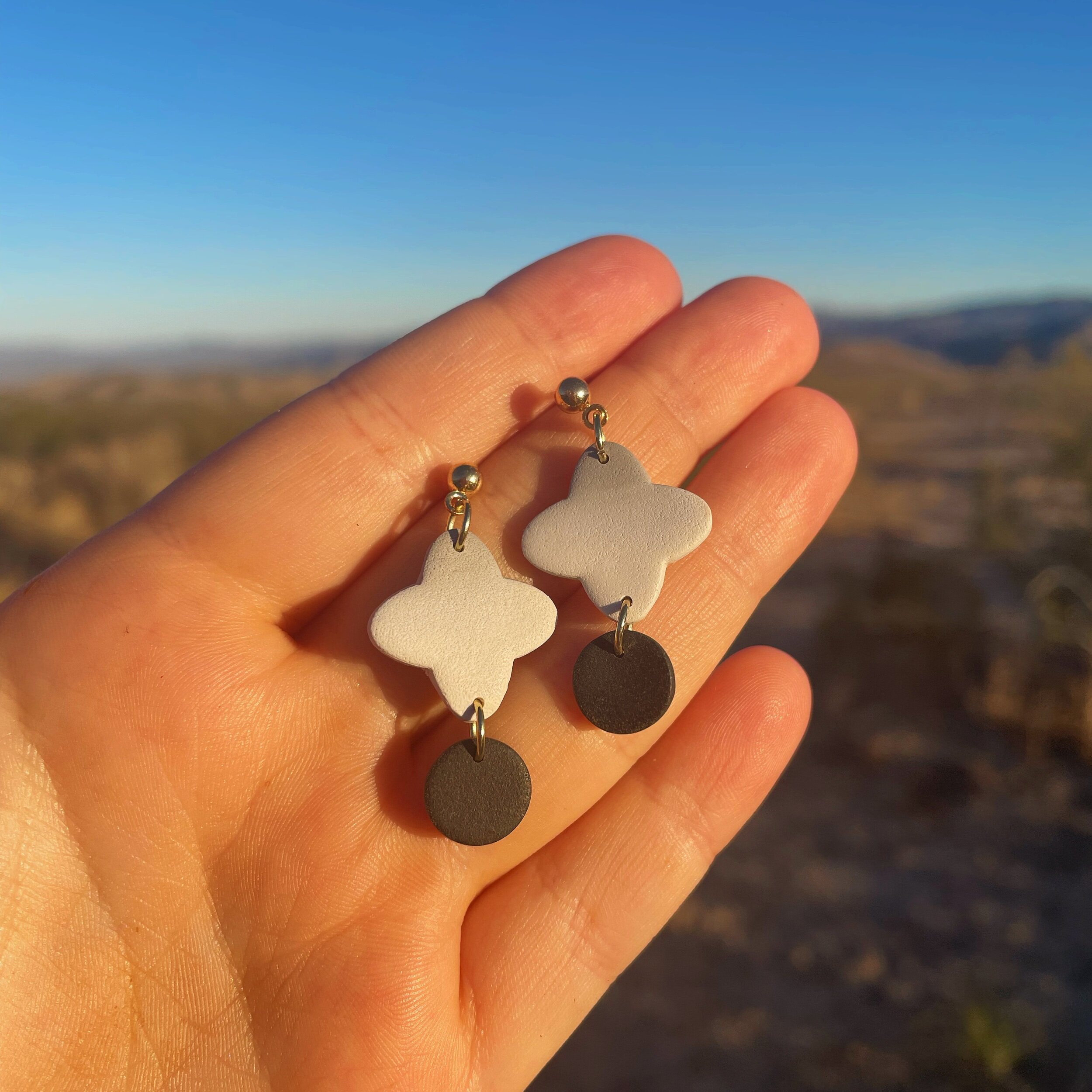 DCEF20A5-FFB4-4405-8B27-BCCDA3389C17