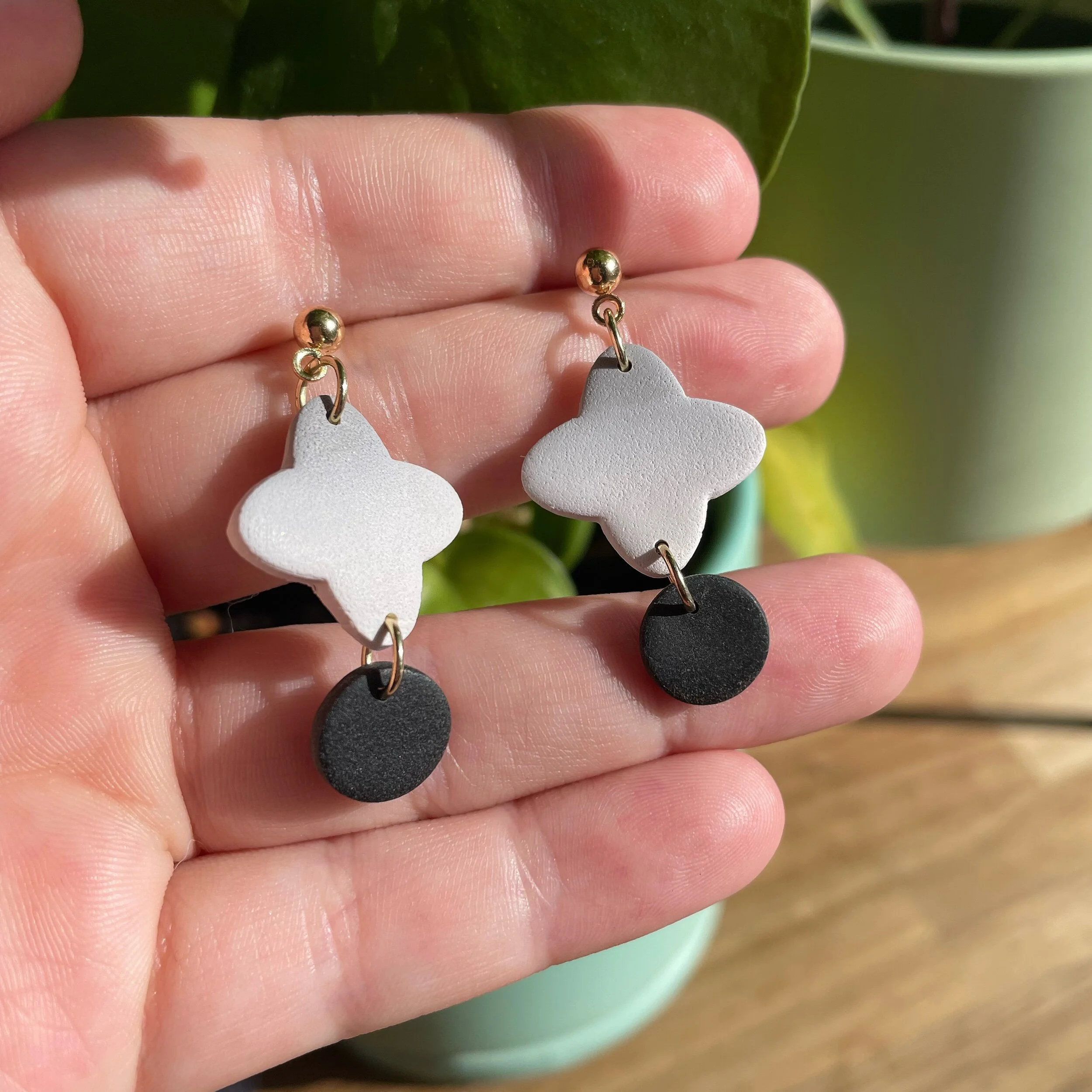 EA0170B8-9A0F-4012-B997-3E6ECFB3A900