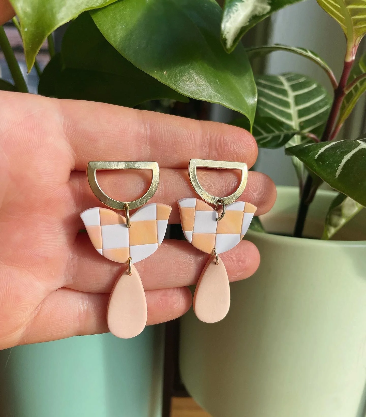 656F7903-0210-46FF-9F1D-2B631C7B4291