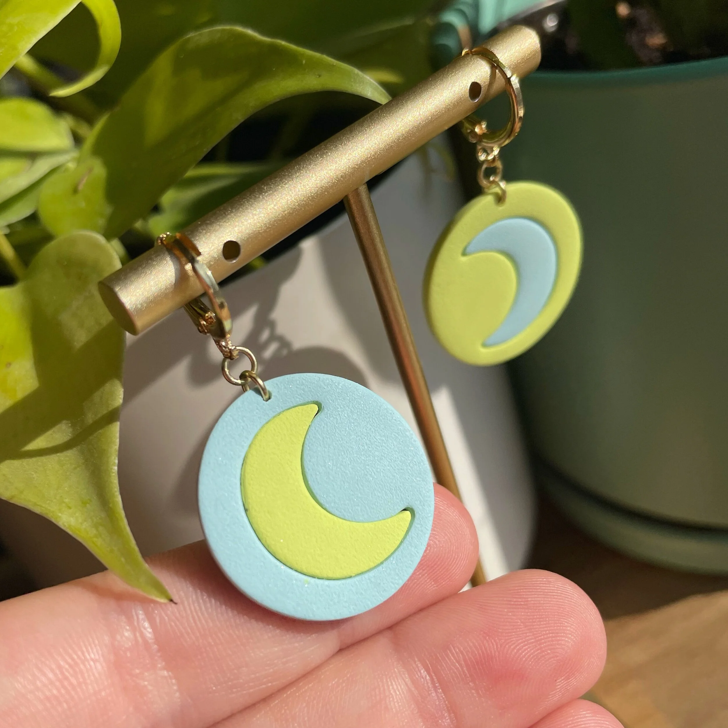 F9233B43-6941-4198-A9C5-4A1960DCC74D