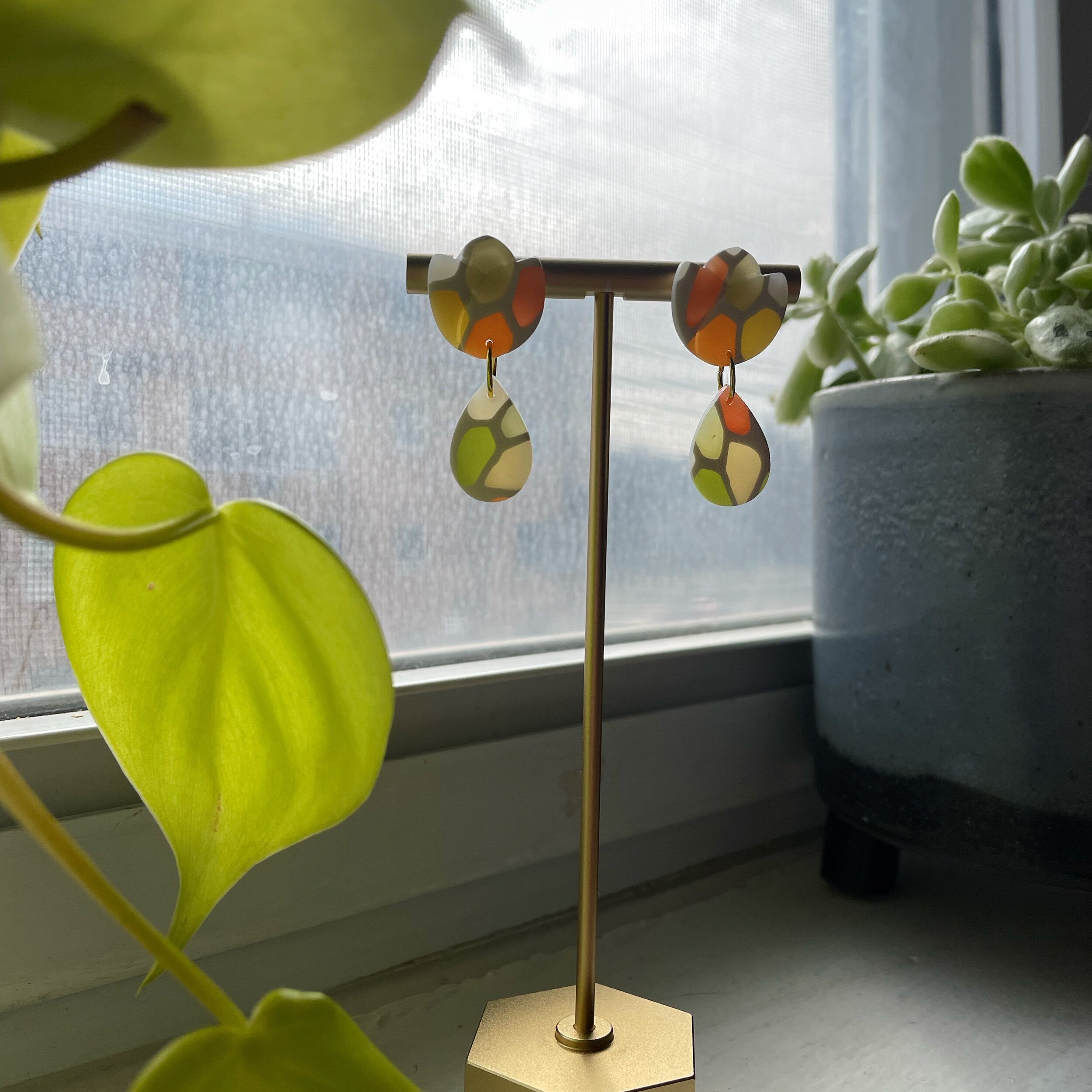 9A5D474F-E30F-476A-A4D5-1F67CBC5255B