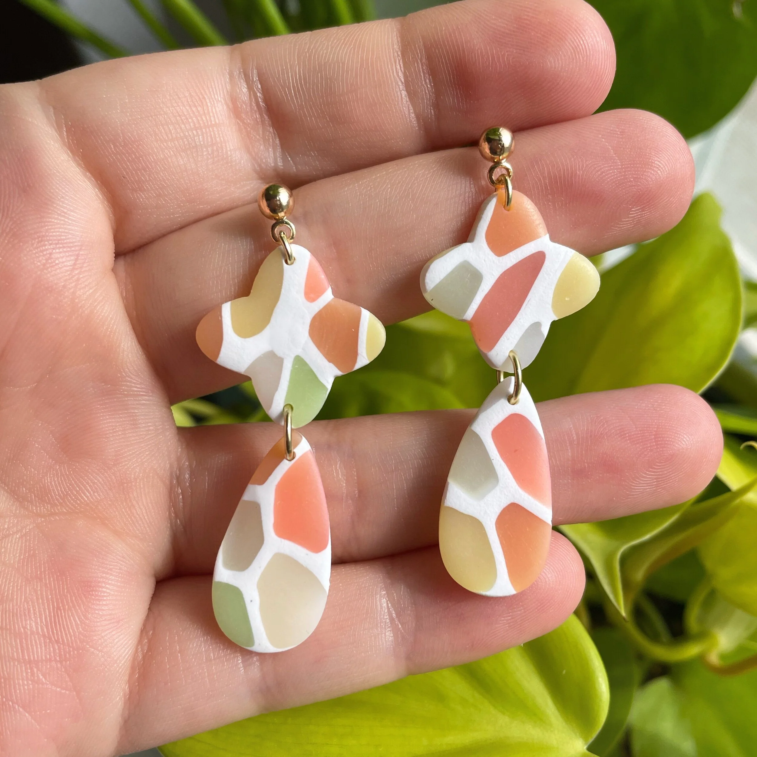 7E5548B8-D55C-489B-9929-6B5953917C21