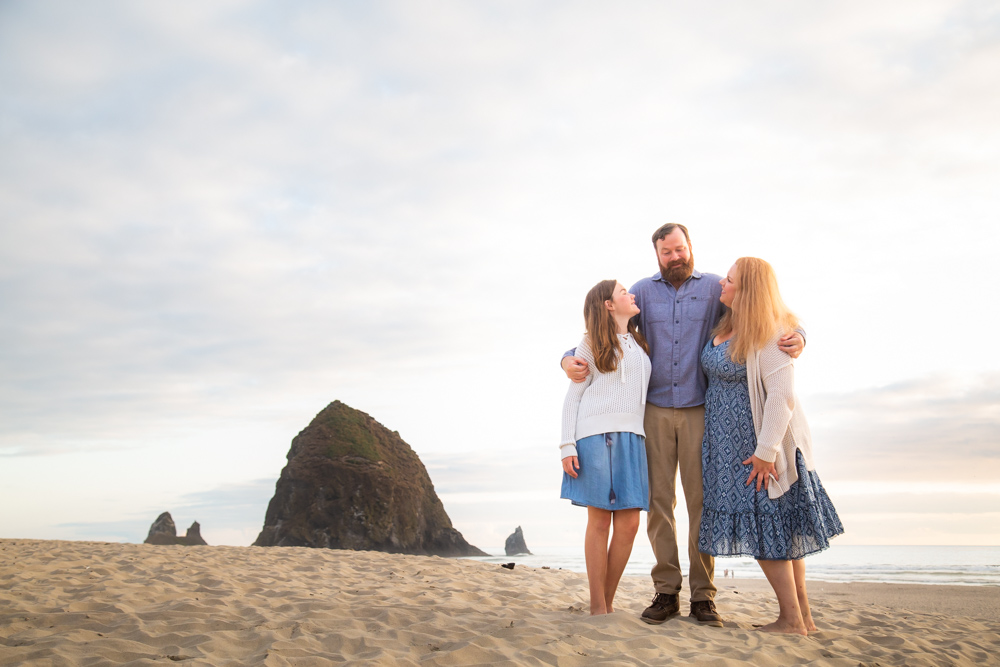 CannonBeach-Family-Photographer-DanRice_019.jpg