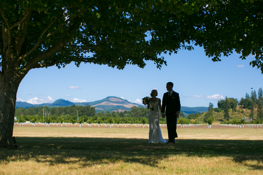Oregon-Wedding-AtavistaFarm19_0038.jpg