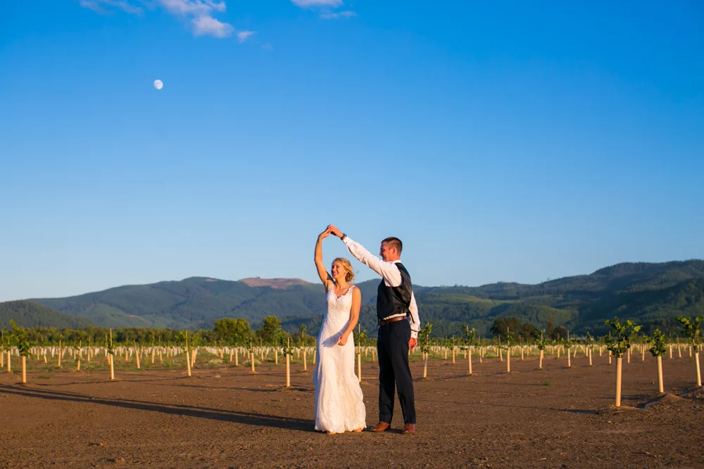 Oregon-Wedding-AtavistaFarm19_0182.jpg