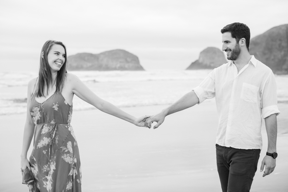 Cannon-Beach-Oregon-Engagement-DanRice_026.jpg